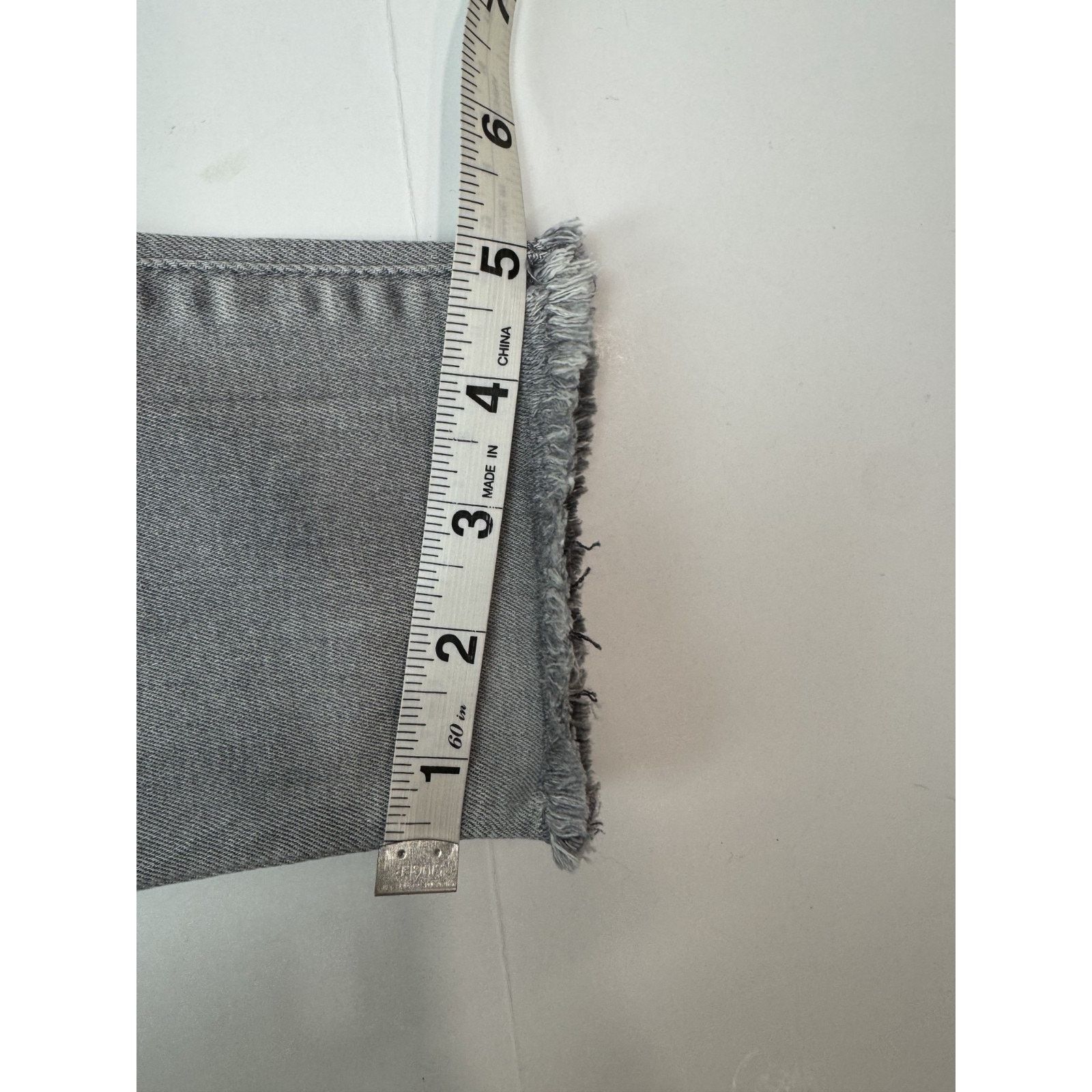 DL1961 DL1961 Jeans Emma Power Legging Gray Whisker Wash Grunge 28 Size 28" / US 6 / IT 42 - 6 Thumbnail