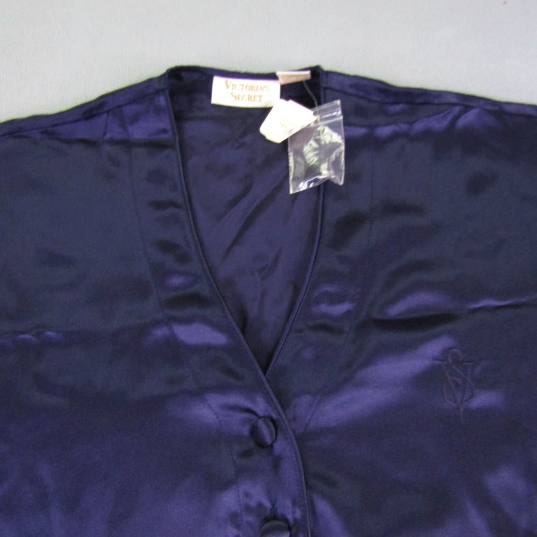 Victoria's Secret VINTAGE Victoria's Secret Pajama Top Womens Petite Small Blue Satin Long Sleeve Button Logo Size S / US 4 / IT 40 - 2 Thumbnail