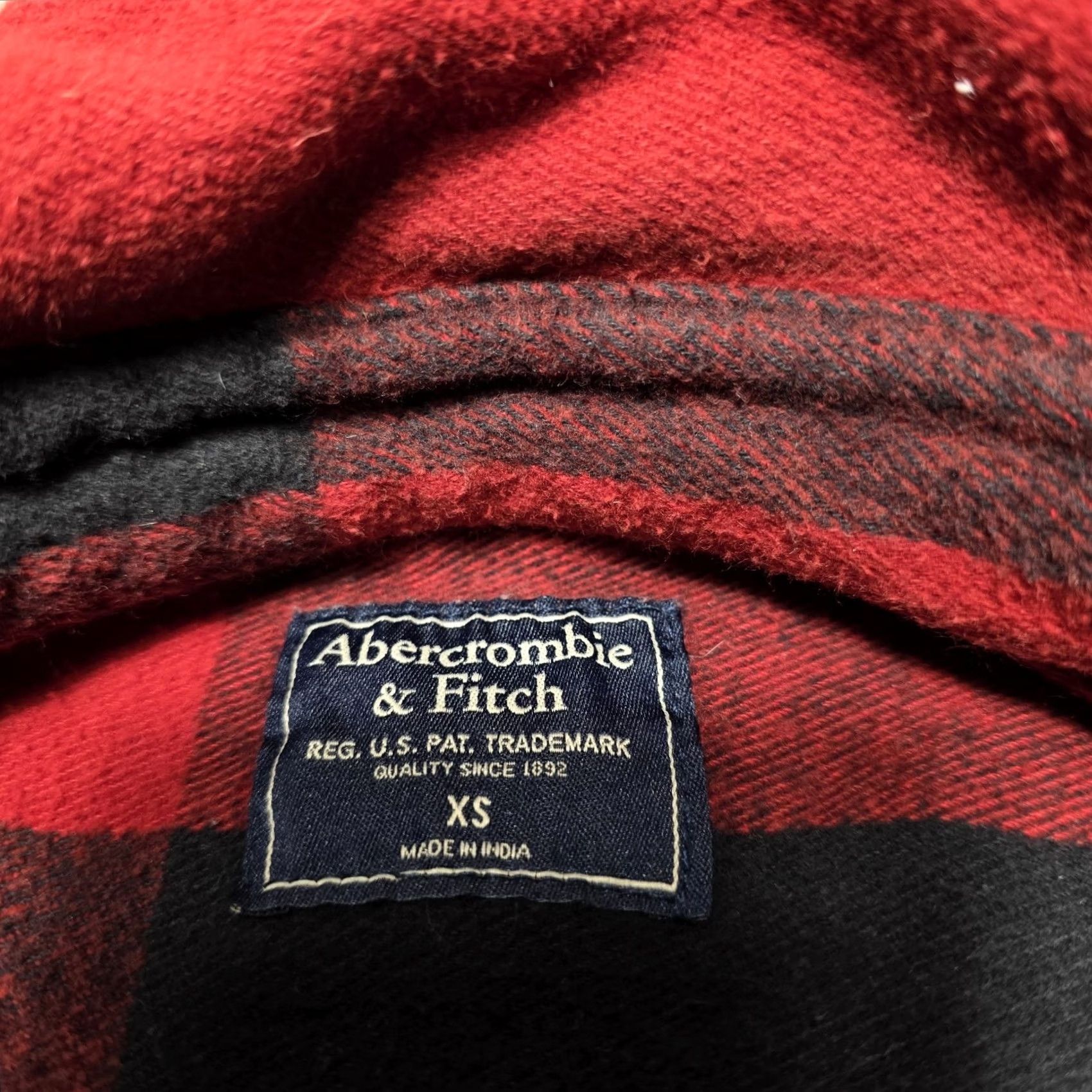 Abercrombie & Fitch Abercrombie & Fitch Shirt XS Men Red Plaid Heavyweight Flannel Button-Up with Pockets Size US XS / EU 42 / 0 - 4 Thumbnail