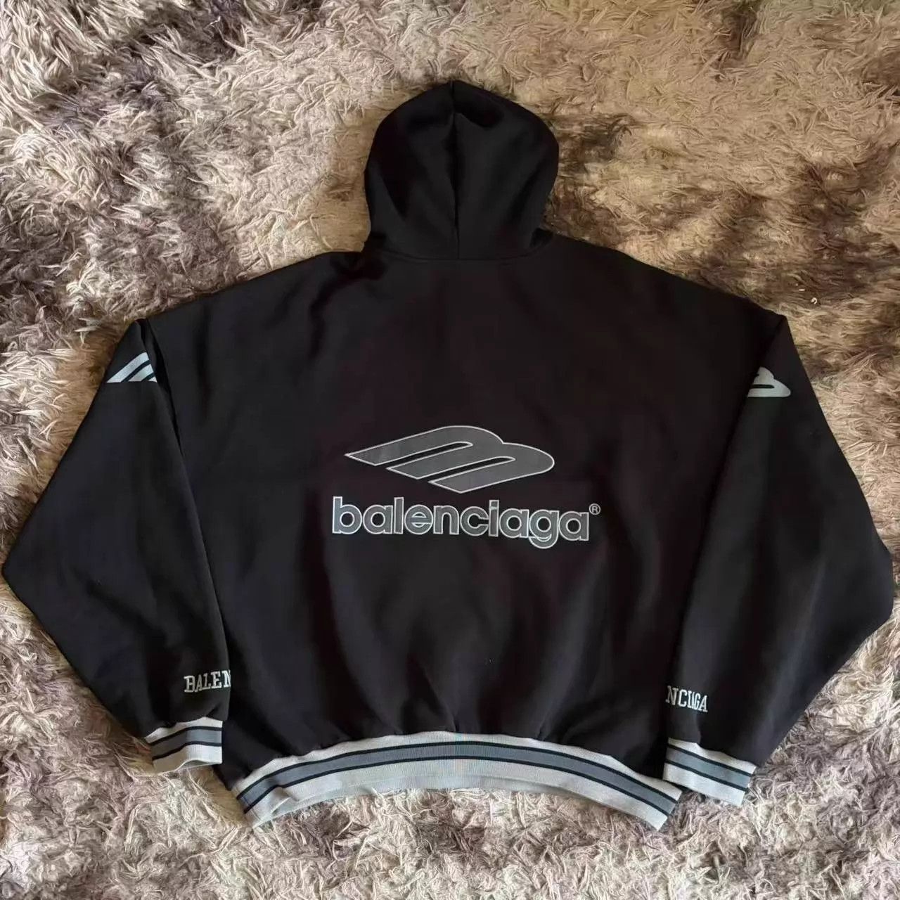Balenciaga Balenciaga 26SS Black Football 3B Logo Hoodie XS Size US XS / EU 42 / 0 - 2 Thumbnail