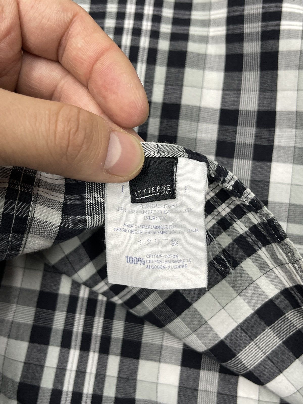 Versace Jeans Couture Vintage Versace Jeans Couture Into a Cage Shirt Italy Y2K Size US L / EU 52-54 / 3 - 7 Thumbnail