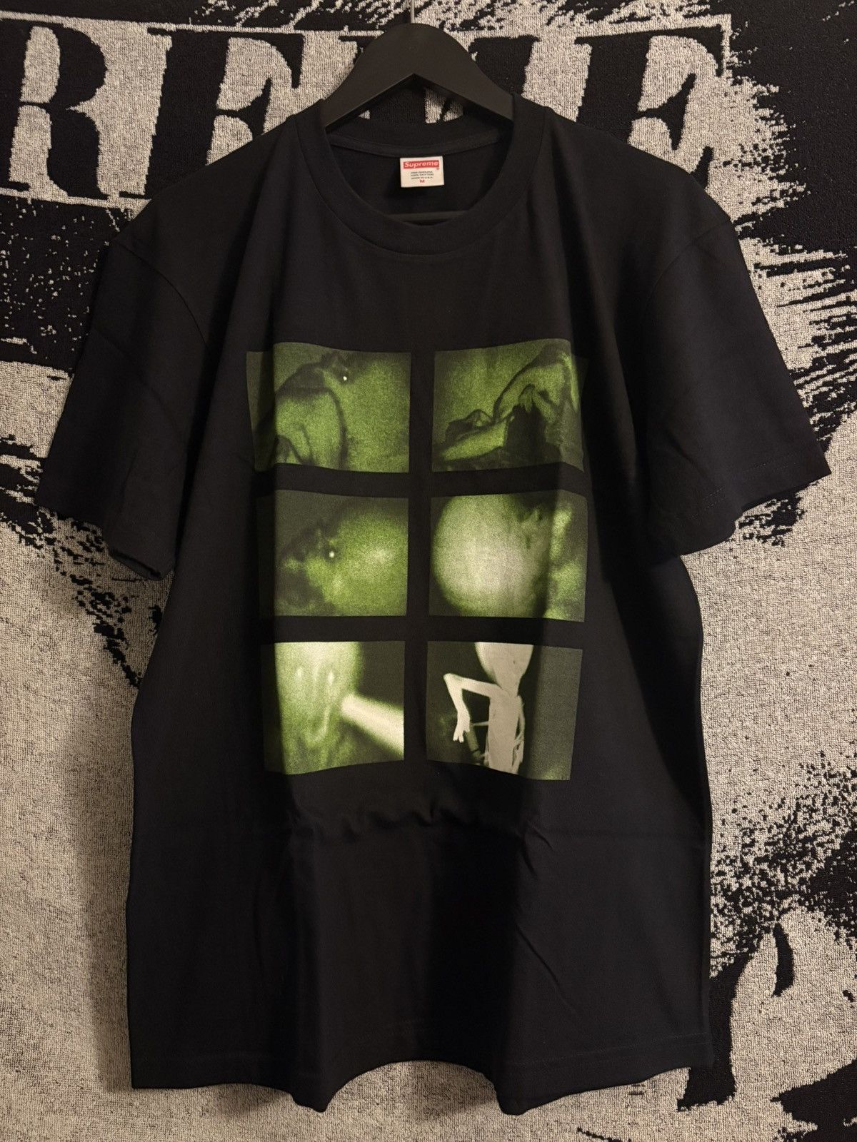 Supreme RUBBER JOHNNY Tシャツ 黒　Mサイズ Supreme Chris Cunningham Rubber Johnny Tee (FW18) - $44