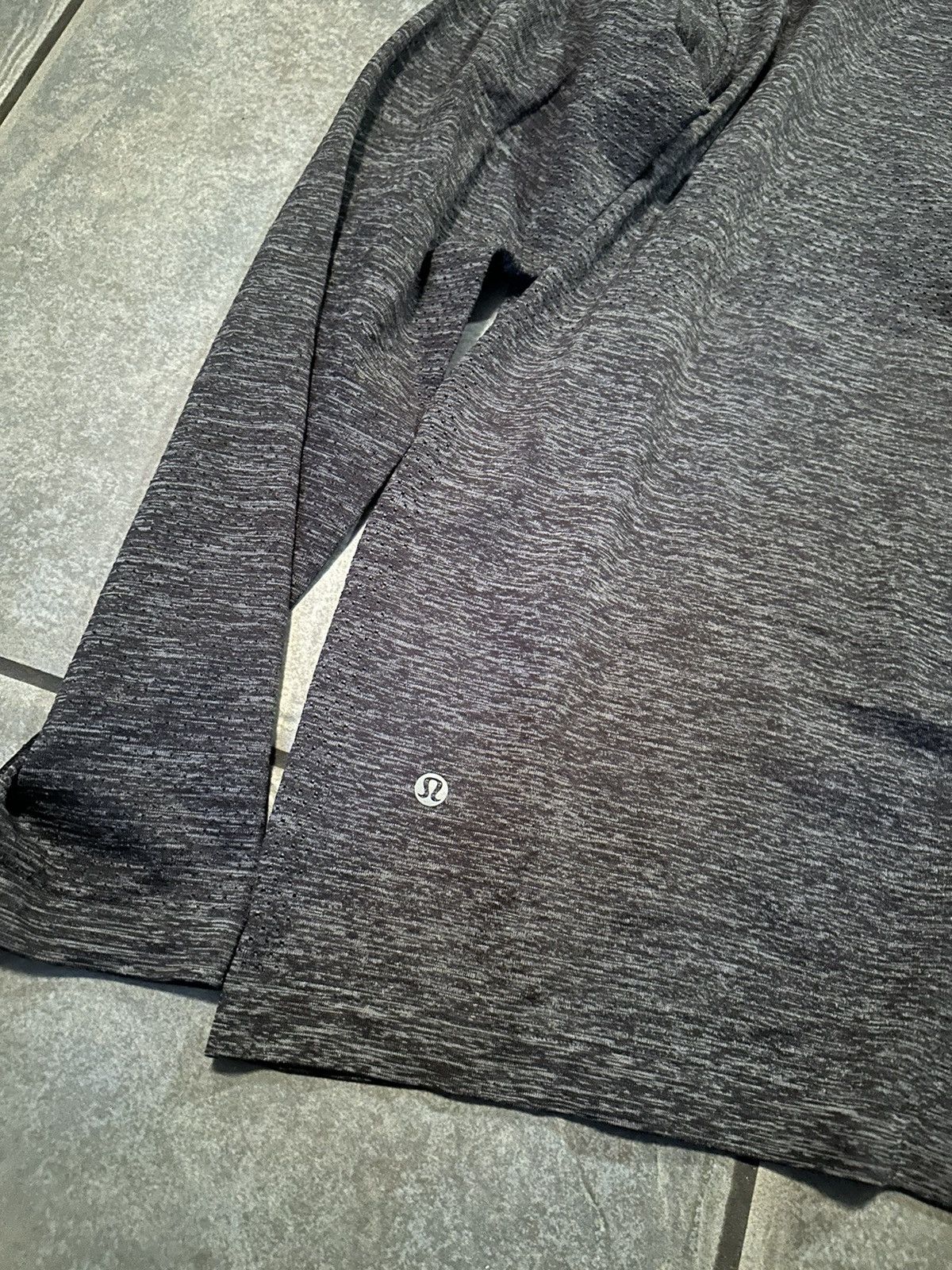 Lululemon Lululemon Long sleeve half zip Size US L / EU 52-54 / 3 - 5 Thumbnail