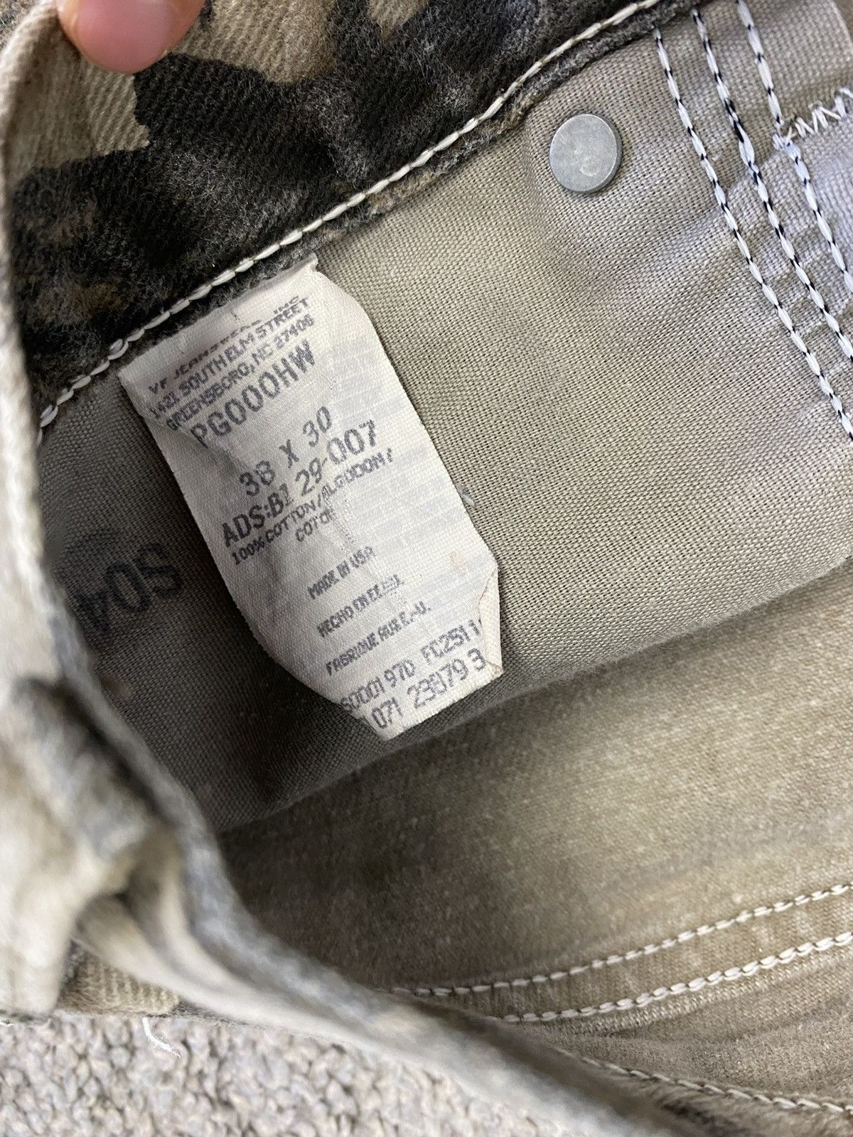 Realtree × Vintage Vintage 90s realtree camo pro gear by wrangler jeans Size US 38 / EU 54 - 6 Thumbnail