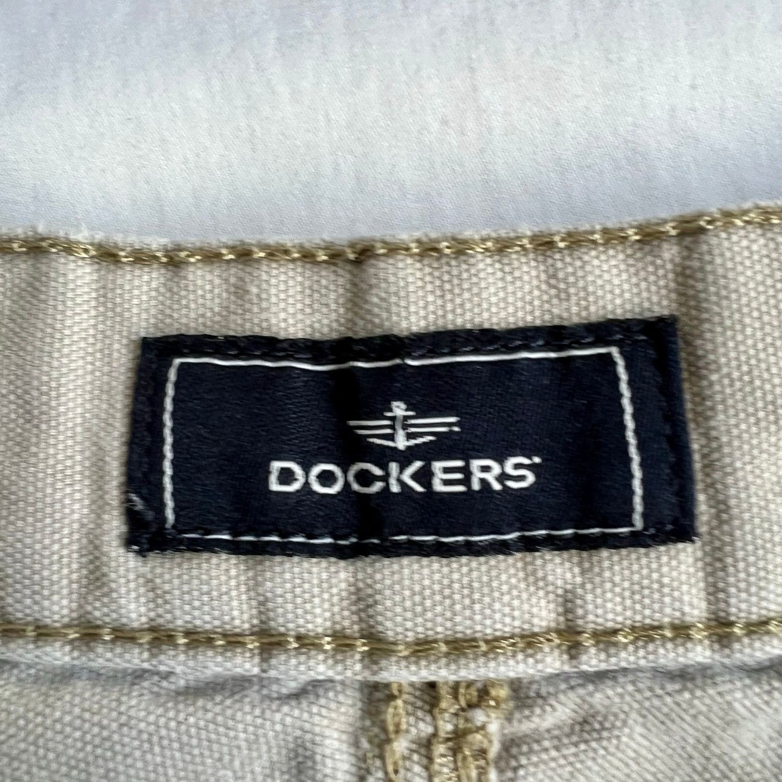 Dockers Dockers Cargo Shorts Men's W40 Khaki Flap Cargo Pockets Size US 40 / EU 56 - 4 Thumbnail