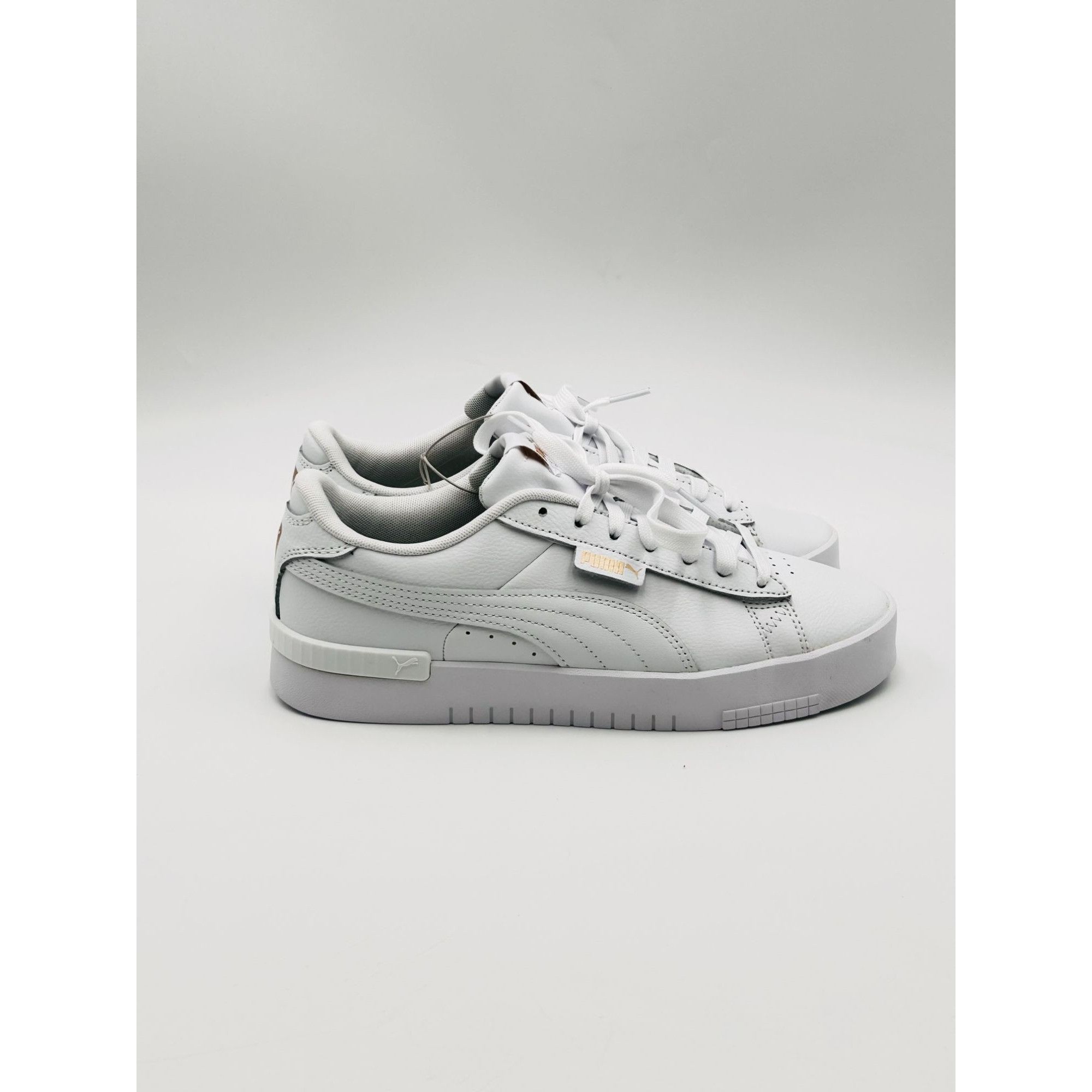 Puma Puma Court Sneaker Women US 8.5 White Leather Platform Casua Size US 8.5 / IT 38.5 - 1 Thumbnail