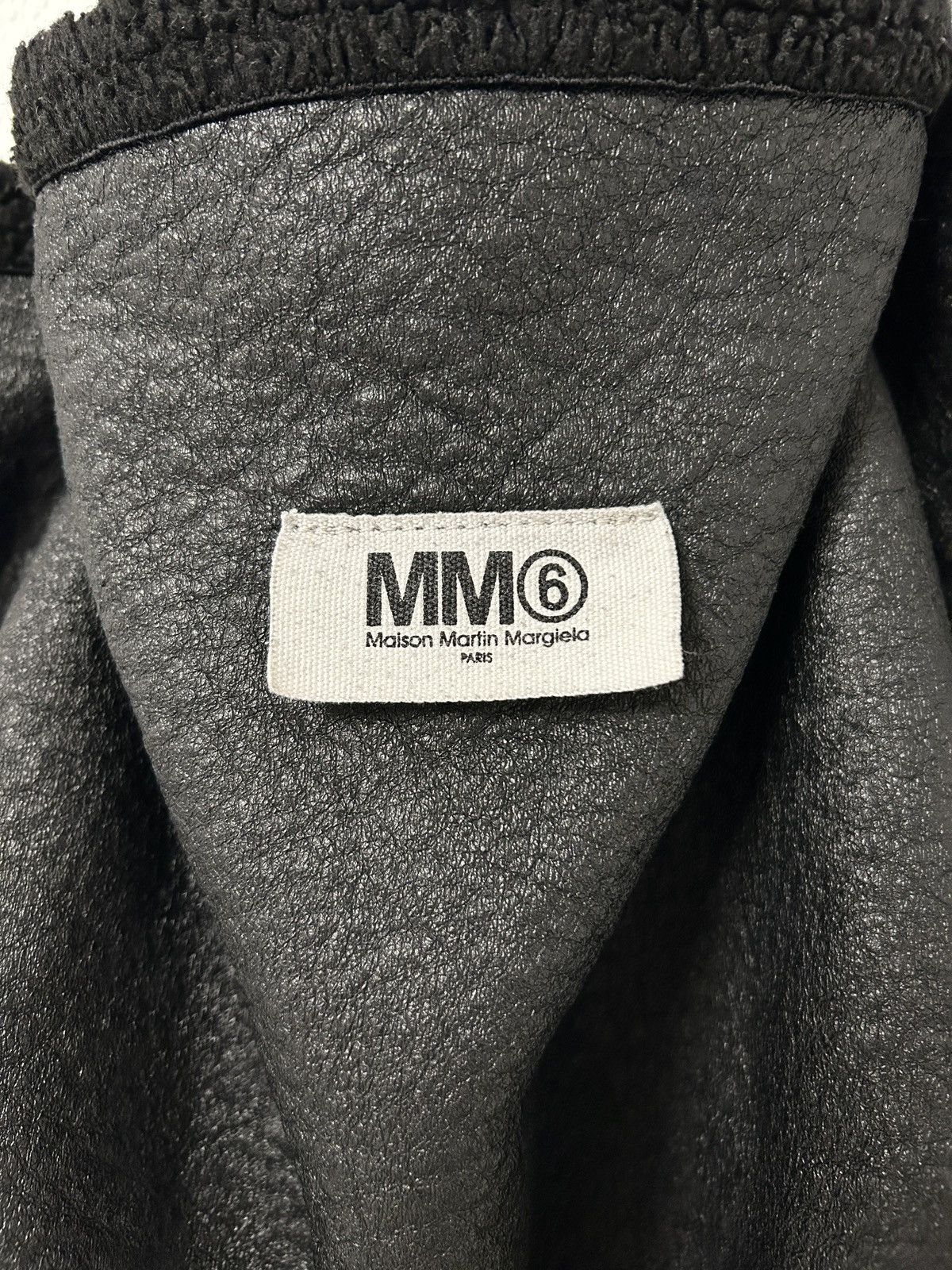 Maison Margiela “Noir Nomade” Reversible Shearling Tote Bag Size ONE SIZE - 8 Thumbnail