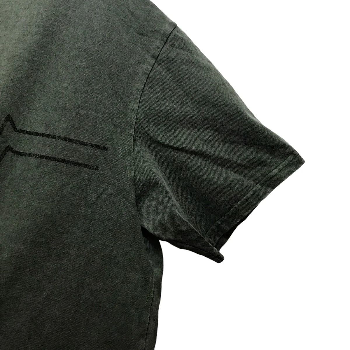 Undercover Distressed "WAHNFRIEDEN" Record Label Logo Tee Size US L / EU 52-54 / 3 - 4 Thumbnail