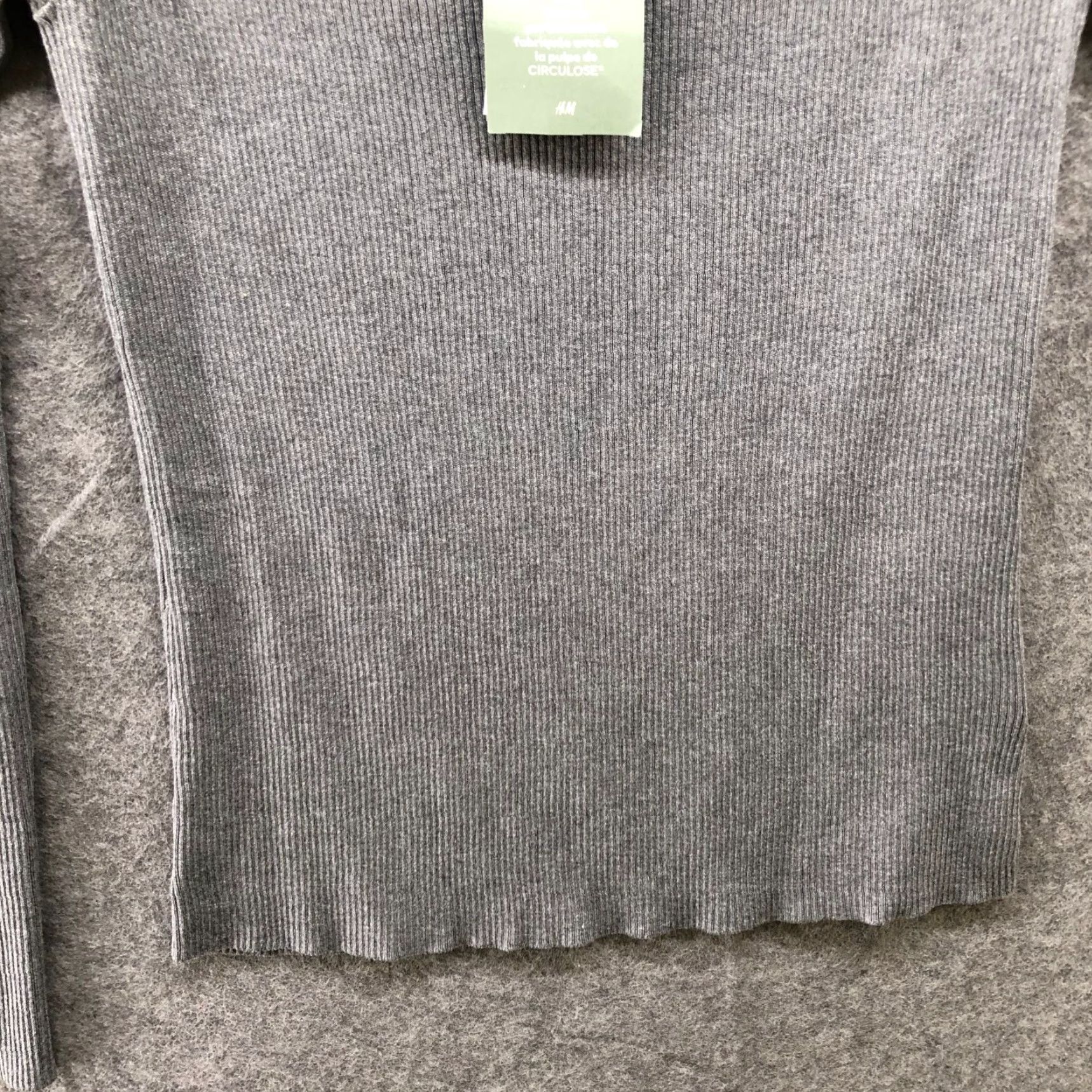 H&M NWT H&M V-Neck Ribbed Sweater Womens XL Gray Slim Fit Stretch Pullover Size XL / US 12-14 / IT 48-50 - 4 Thumbnail