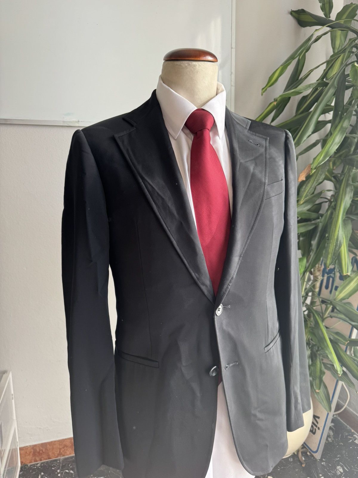 Armani Collezioni Armani collezioni black suit 46 Size 46R - 2 Thumbnail
