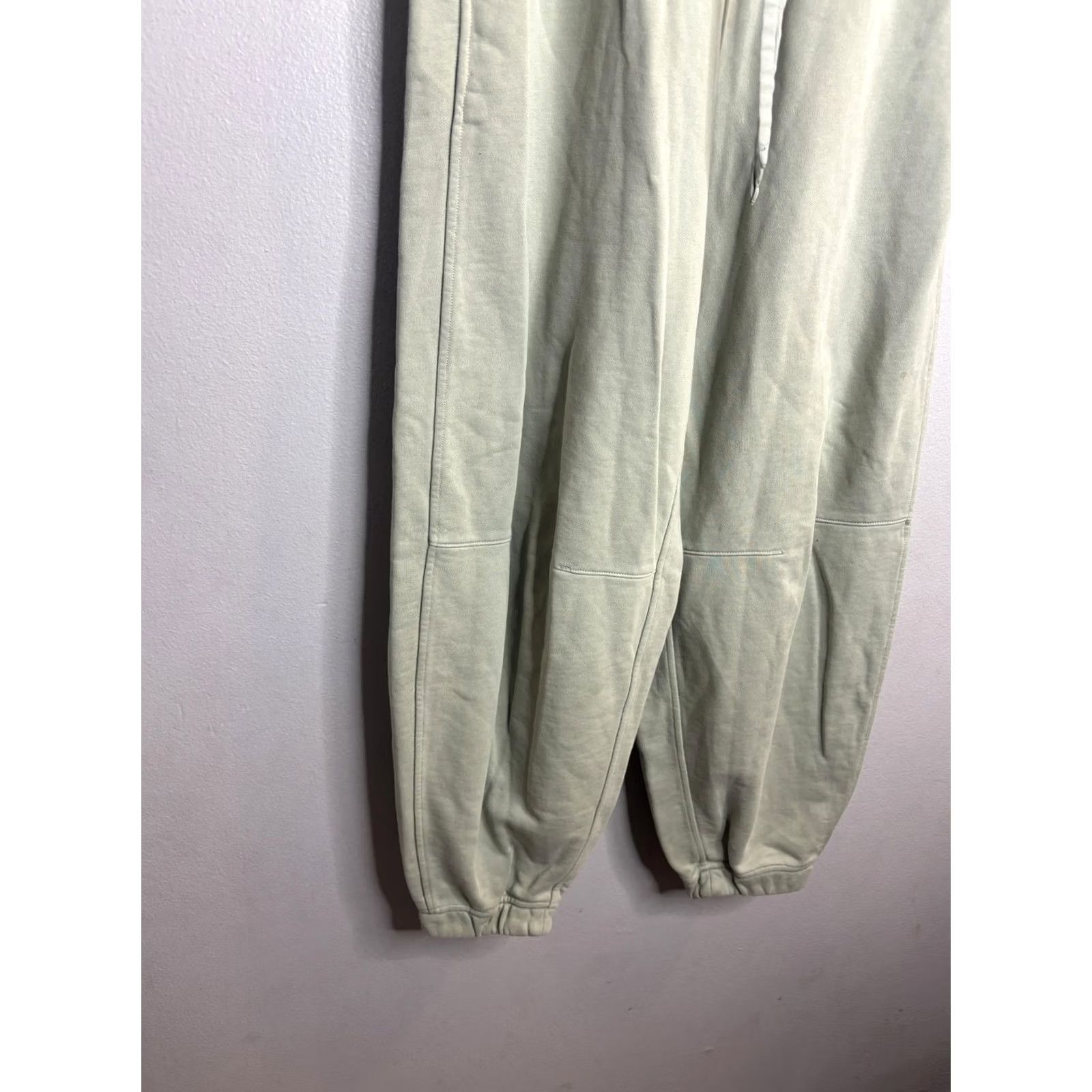 Lululemon Lululemon Sweatpants Womens 4 Green High Rise Jogger Pants Drawstring Cuffed Size 27" / US 4 / IT 40 - 4 Thumbnail