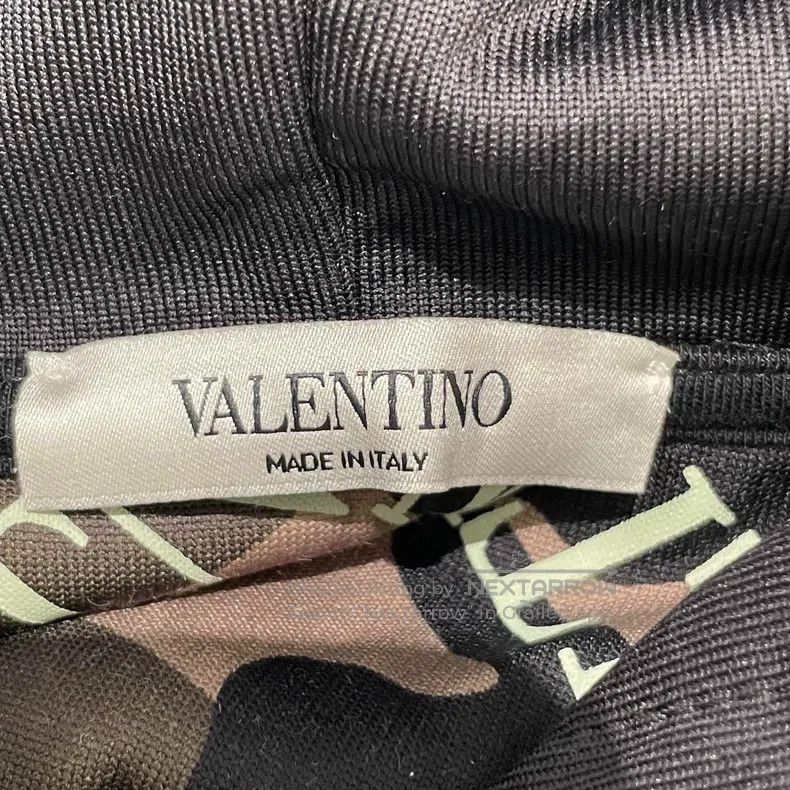 Valentino Valentino Full logo camouflage sweatshirt Size XXL / US 16-18 / IT 52-54 - 4 Thumbnail