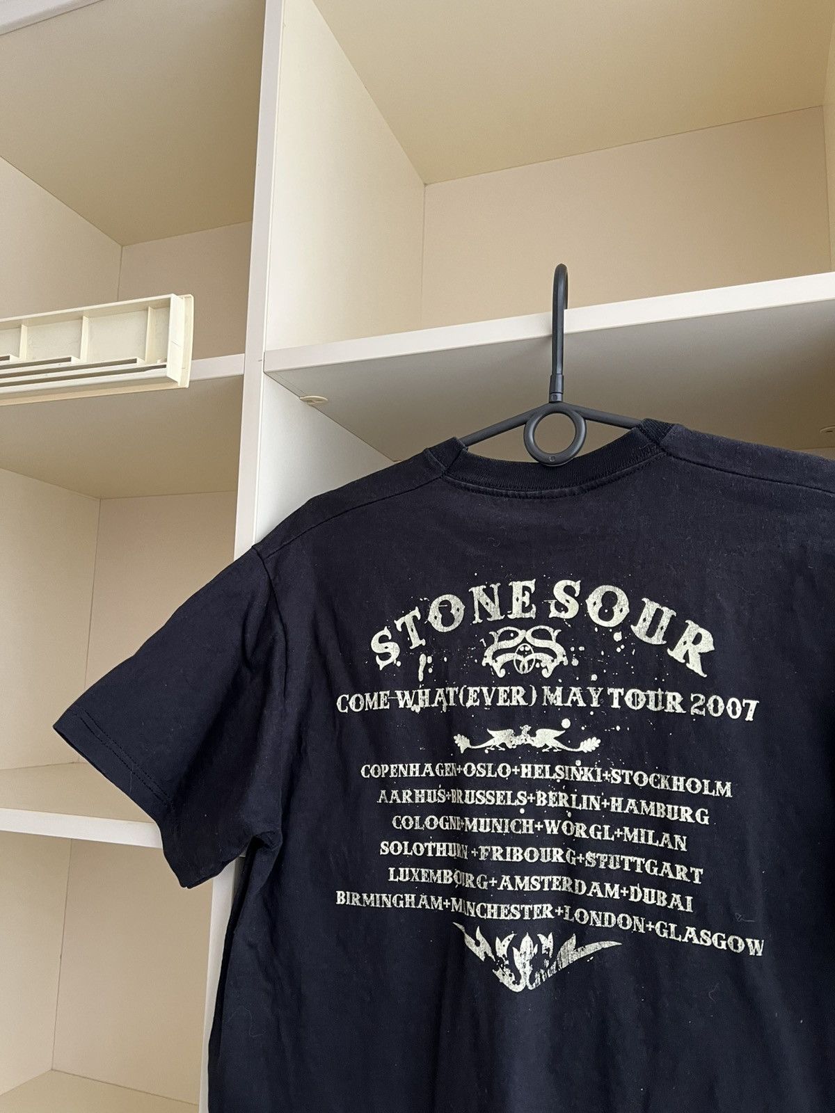 Band Tees Vintage Stone Sour Band Tee Rock T-Shirt Tour 2007 Size L Size US L / EU 52-54 / 3 - 14 Thumbnail