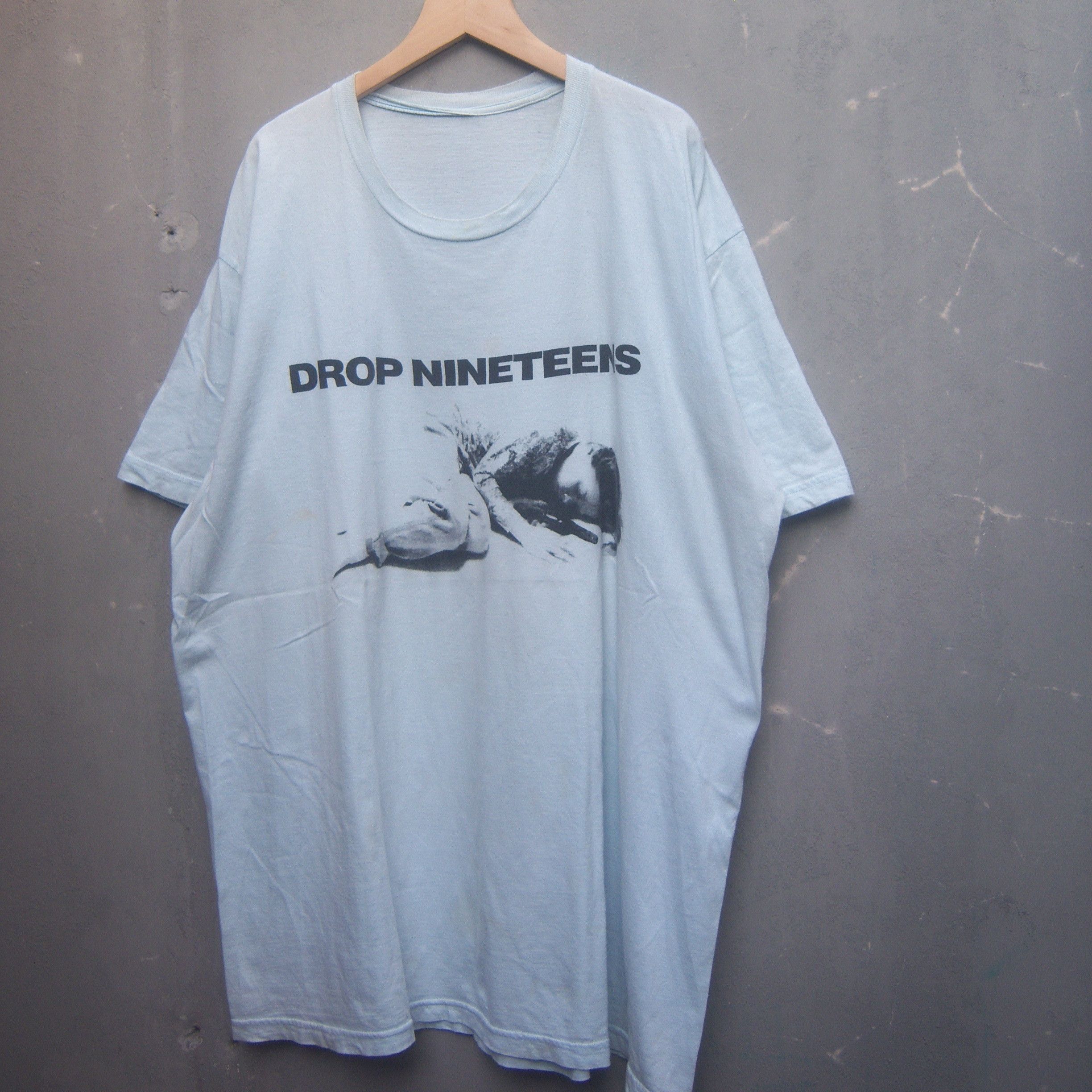 Band Tees Drop Nineteens Tour US 1992 Size US XL / EU 56 / 4 - 4 Thumbnail