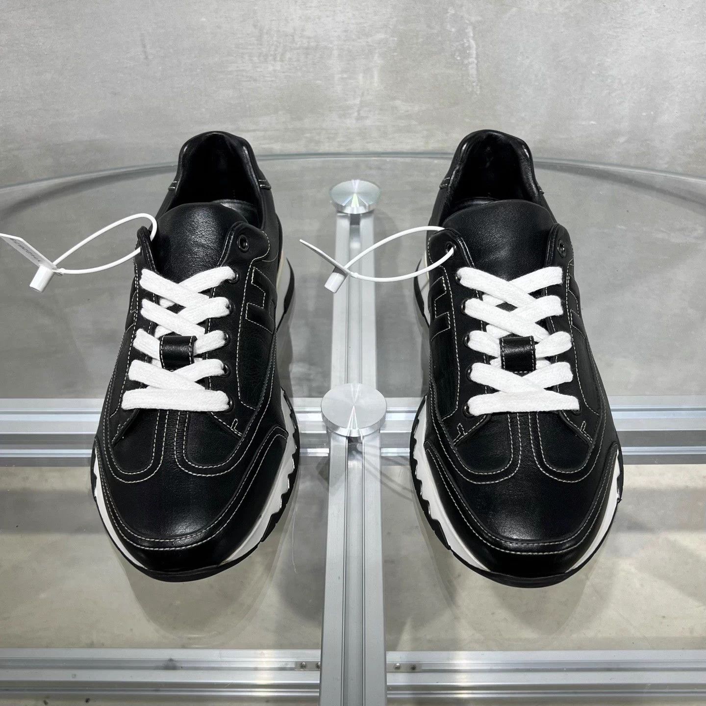 Hermes Hermes Trail H Sneakers 40 Size US 7 / EU 40 - 1 Thumbnail