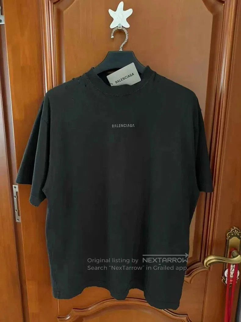 Balenciaga Balenciaga Crystal Logo Distressed Short Sleeve. Size US S / EU 44-46 / 1 - 1 Thumbnail