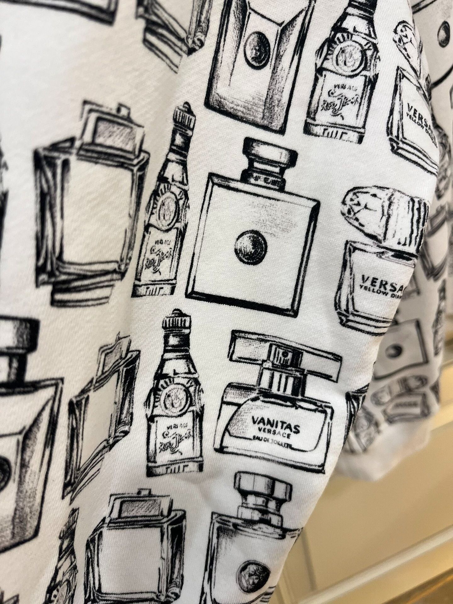 Versace Versace White Perfume Bottle Print Sweatshirt Size US M / EU 48-50 / 2 - 9 Thumbnail