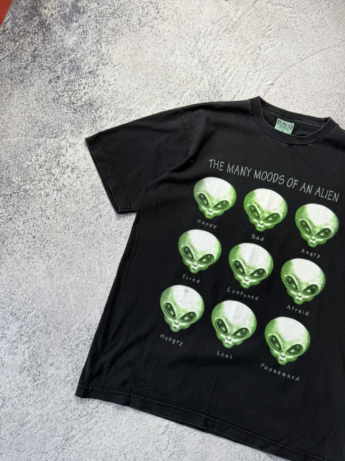 Vintage Vintage ALIEN MOODS 90s FLUORESCENT PRINT SINGLE STITCH TEE Size US L / EU 52-54 / 3 - 2 Thumbnail