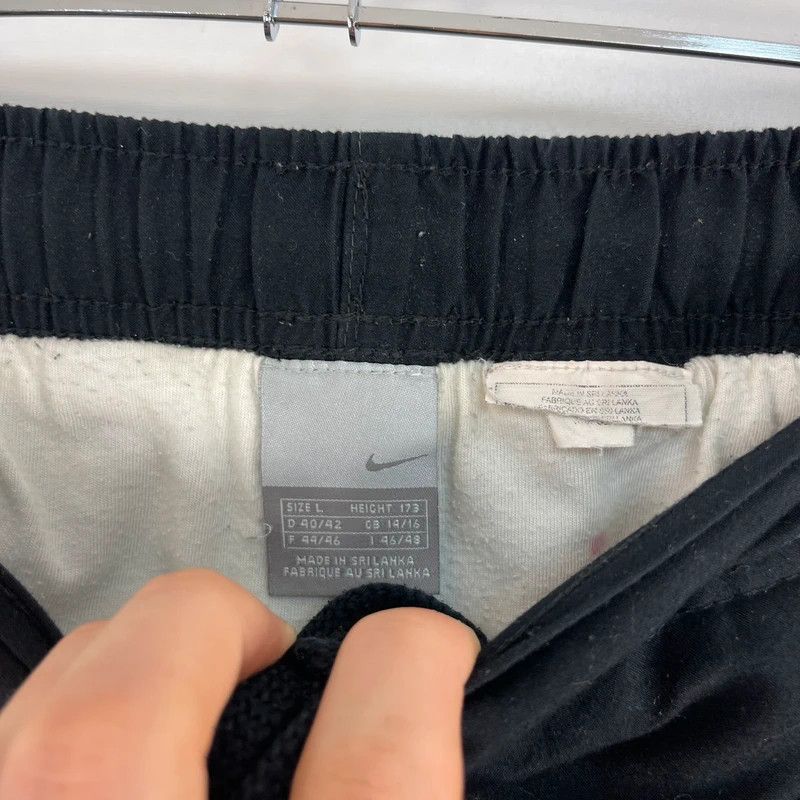 Nike Vintage Y2K Nike Black Nylon Pants Sz L Size US 34 / EU 50 - 3 Thumbnail
