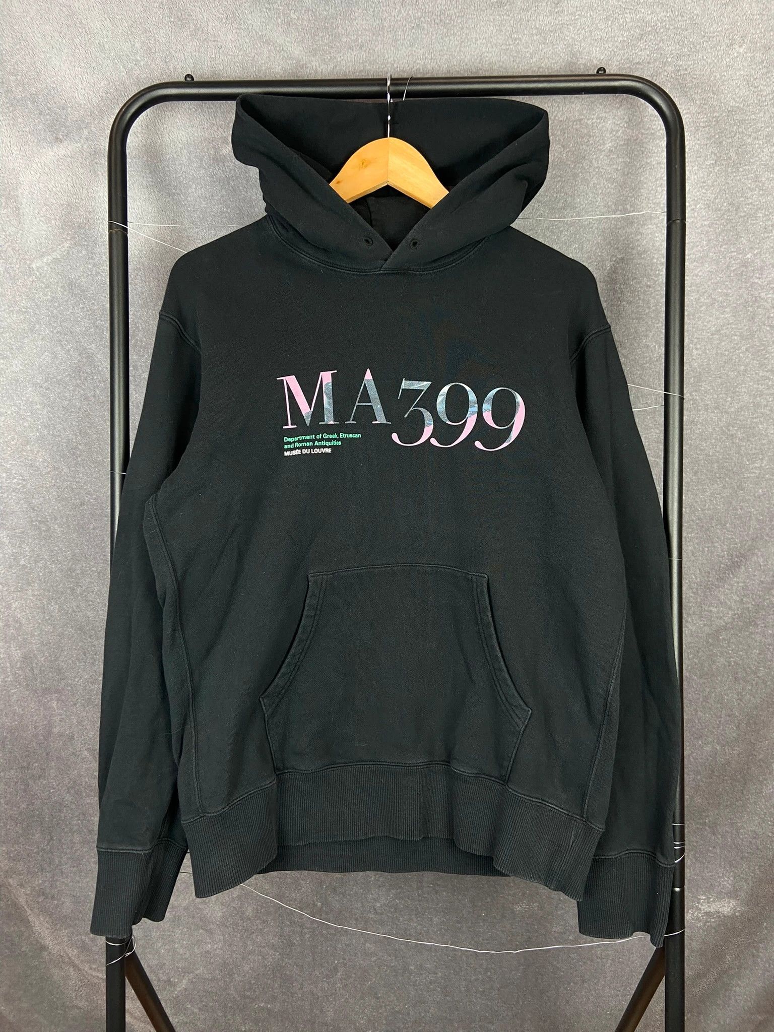 Uniqlo Hoodie Uniqlo MA399 black graphic print archive M Size US M / EU 48-50 / 2 - 1 Thumbnail