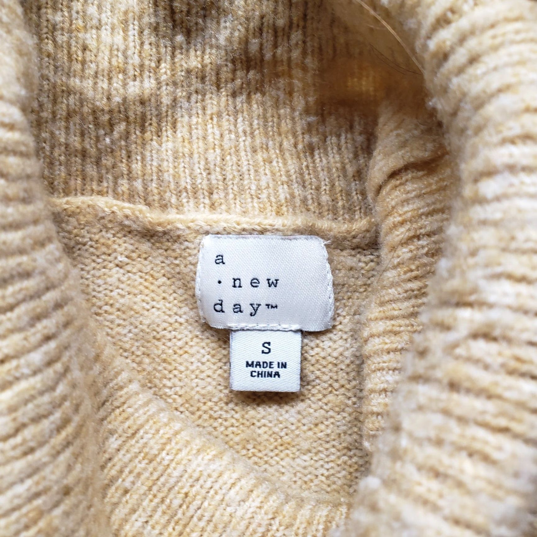 Vintage A New Day Sweater Shirt Adult Women Small Beige Tan A New Day Pullover Turtleneck Knit Casual Fall Winter Women Size S Beige Size S / US 4 / IT 40 - 2 Thumbnail