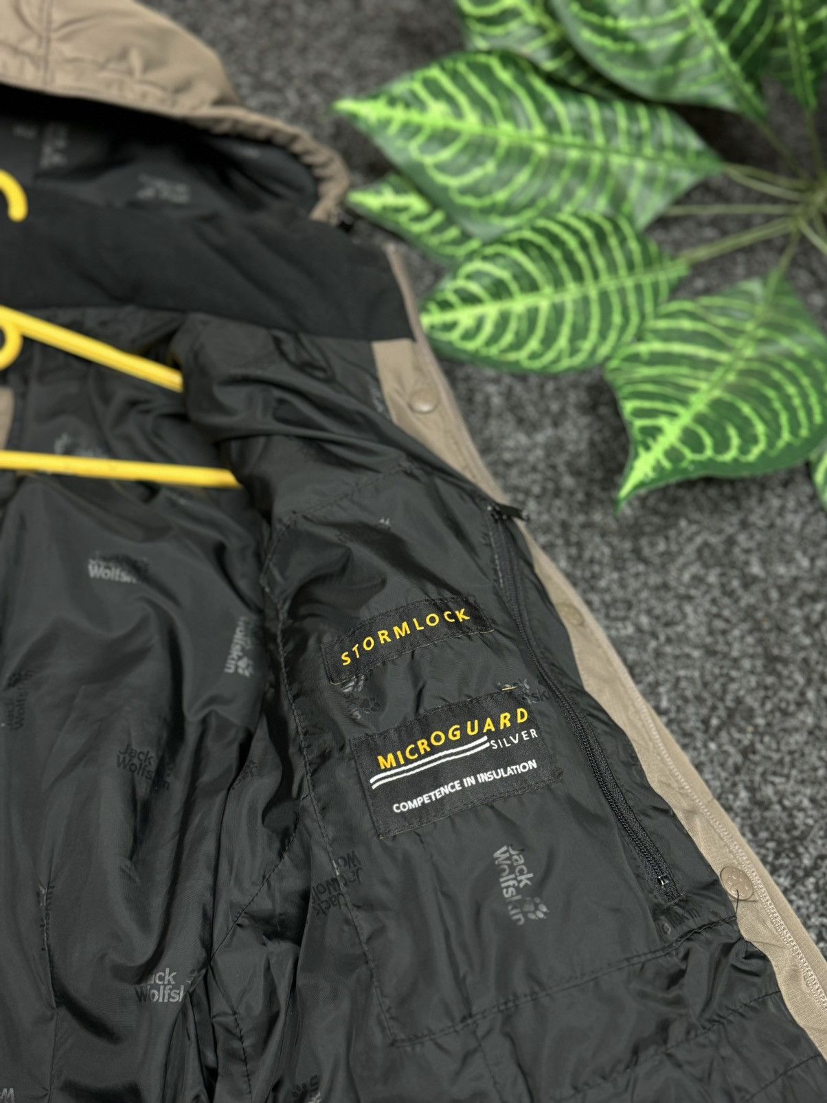 Jack Wolfskin Jack Wolfskin Women’s Insulated raincoat size S Size S / US 4 / IT 40 - 9 Thumbnail