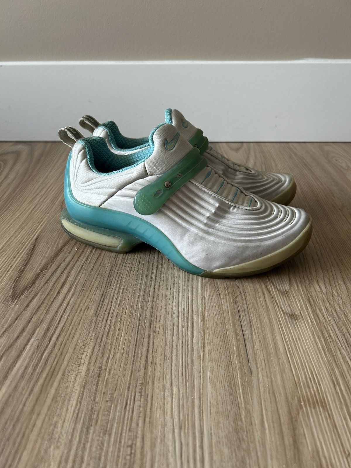 Nike RARE 2001 Nike Cross Training Strap Shoe Size US 6 / IT 36 - 1 Thumbnail