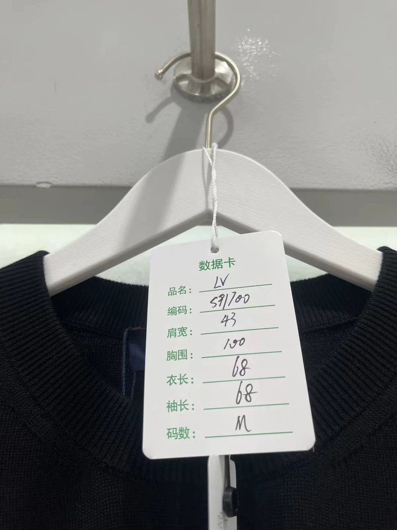 Louis Vuitton Louis Vuitton Heat induction knit long sleeve 2501-Nextarro Size US M / EU 48-50 / 2 - 7 Thumbnail