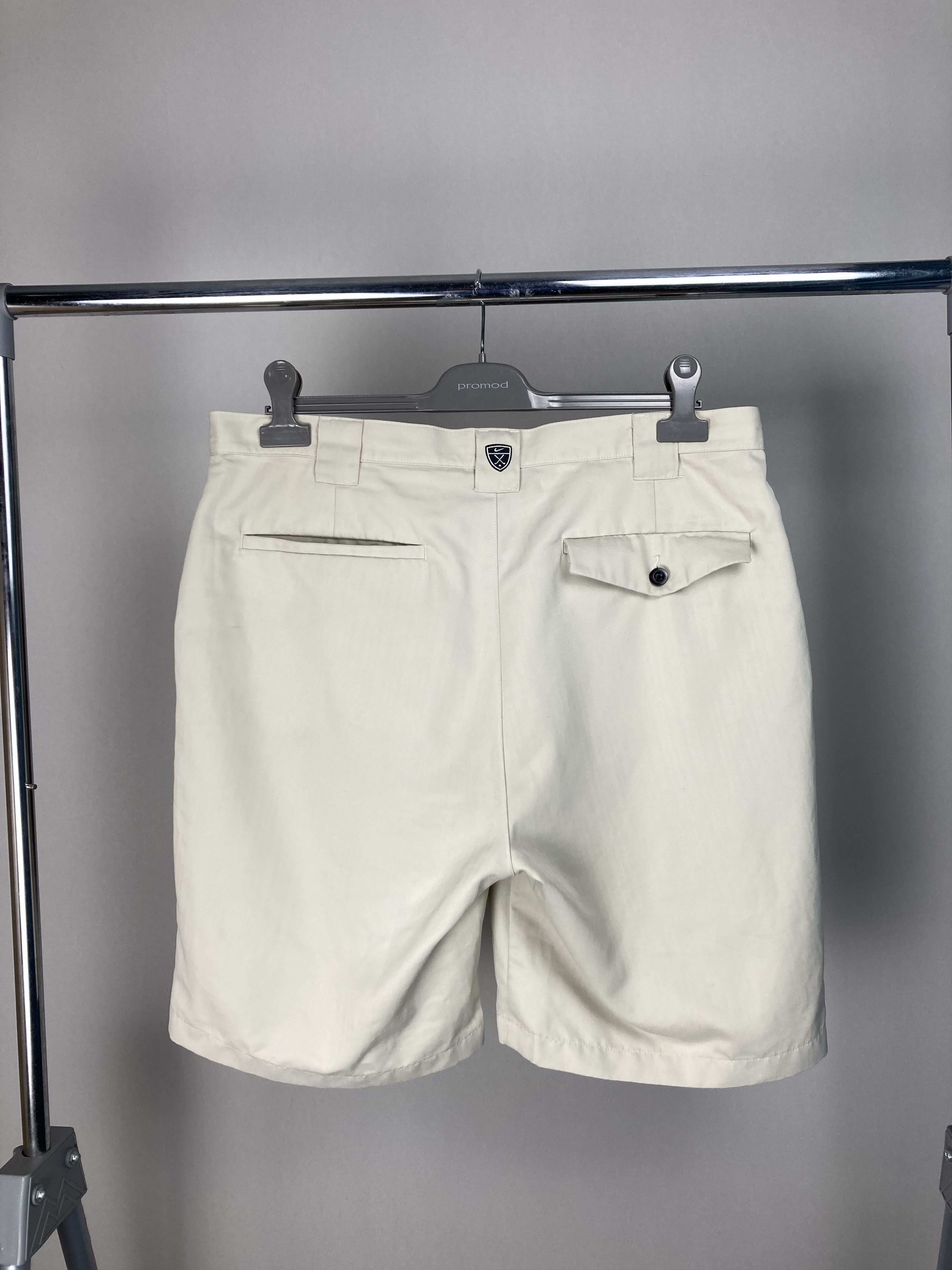 Nike Nike Golf Vintage Beige Oversized Shorts Swoosh Logo Size US 36 / EU 52 - 10 Thumbnail