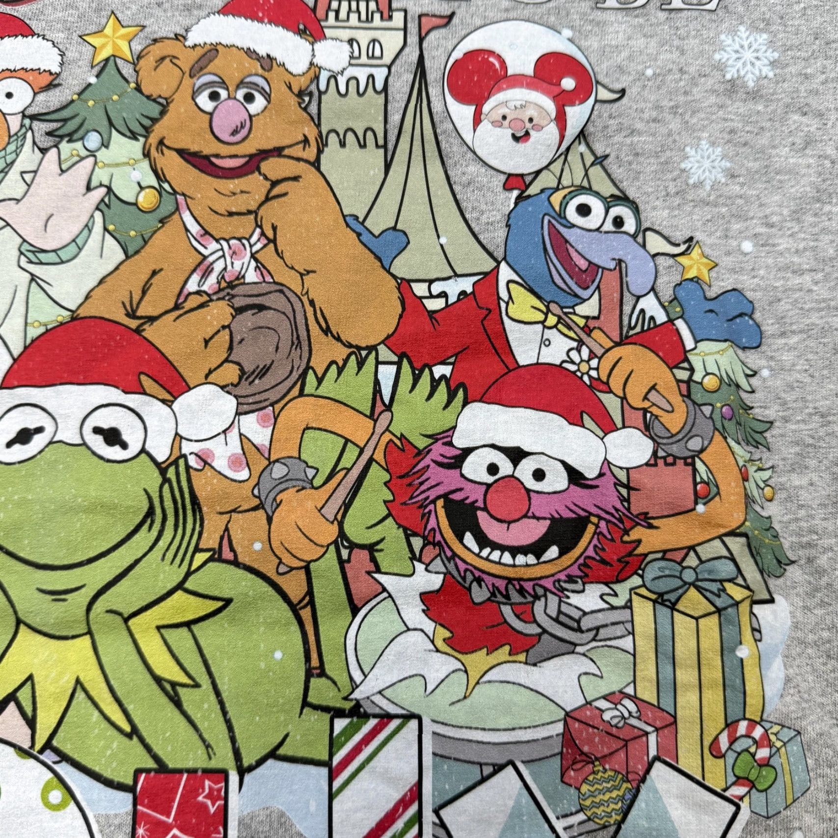 Gildan The Muppets Cast Christmas Shirt Men Large Gray Jolly Tis The Season Disney Tee Size US L / EU 52-54 / 3 - 6 Thumbnail