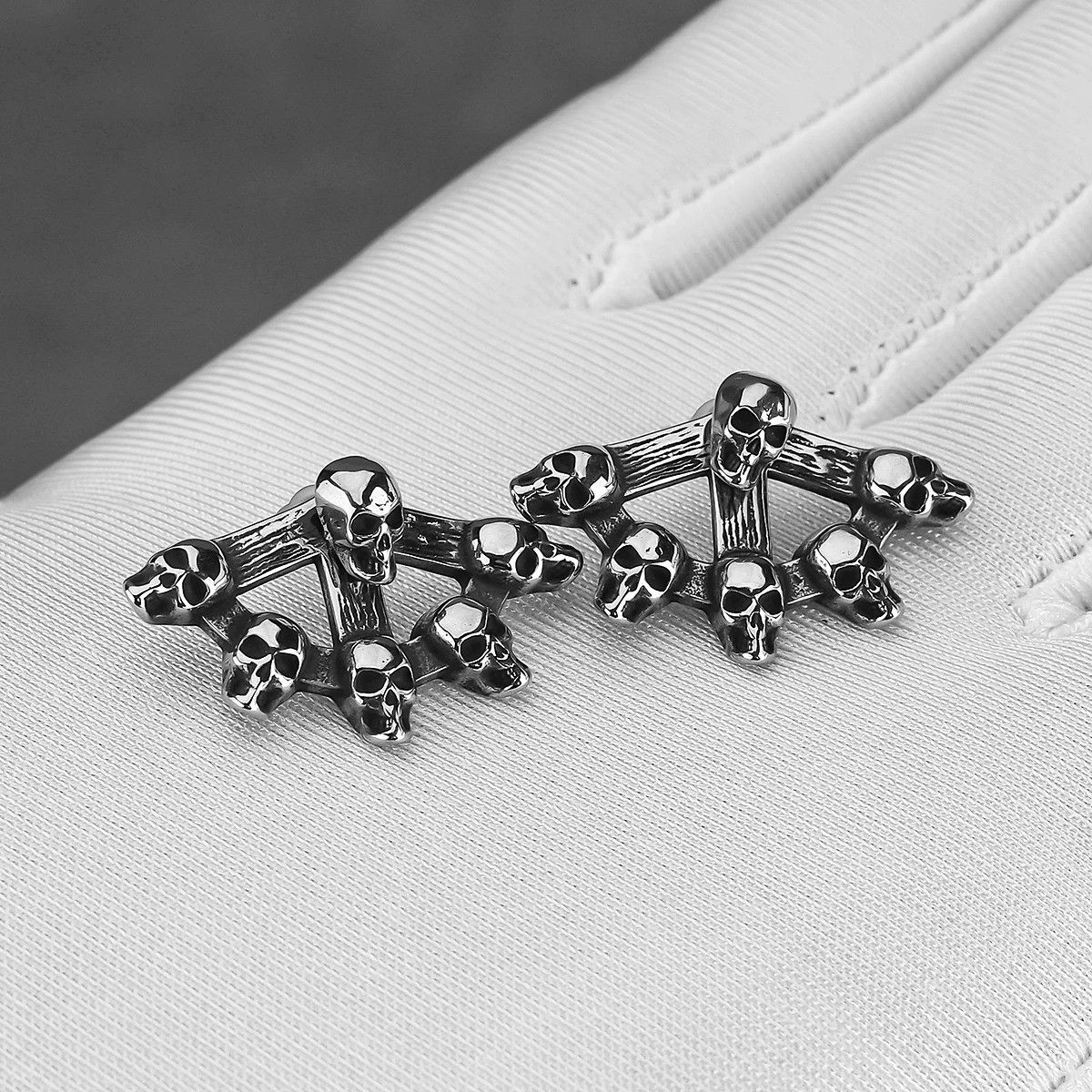 Jewelry Skull Stud Earrings Charms Stainless Earring Gift Size ONE SIZE - 1 Thumbnail