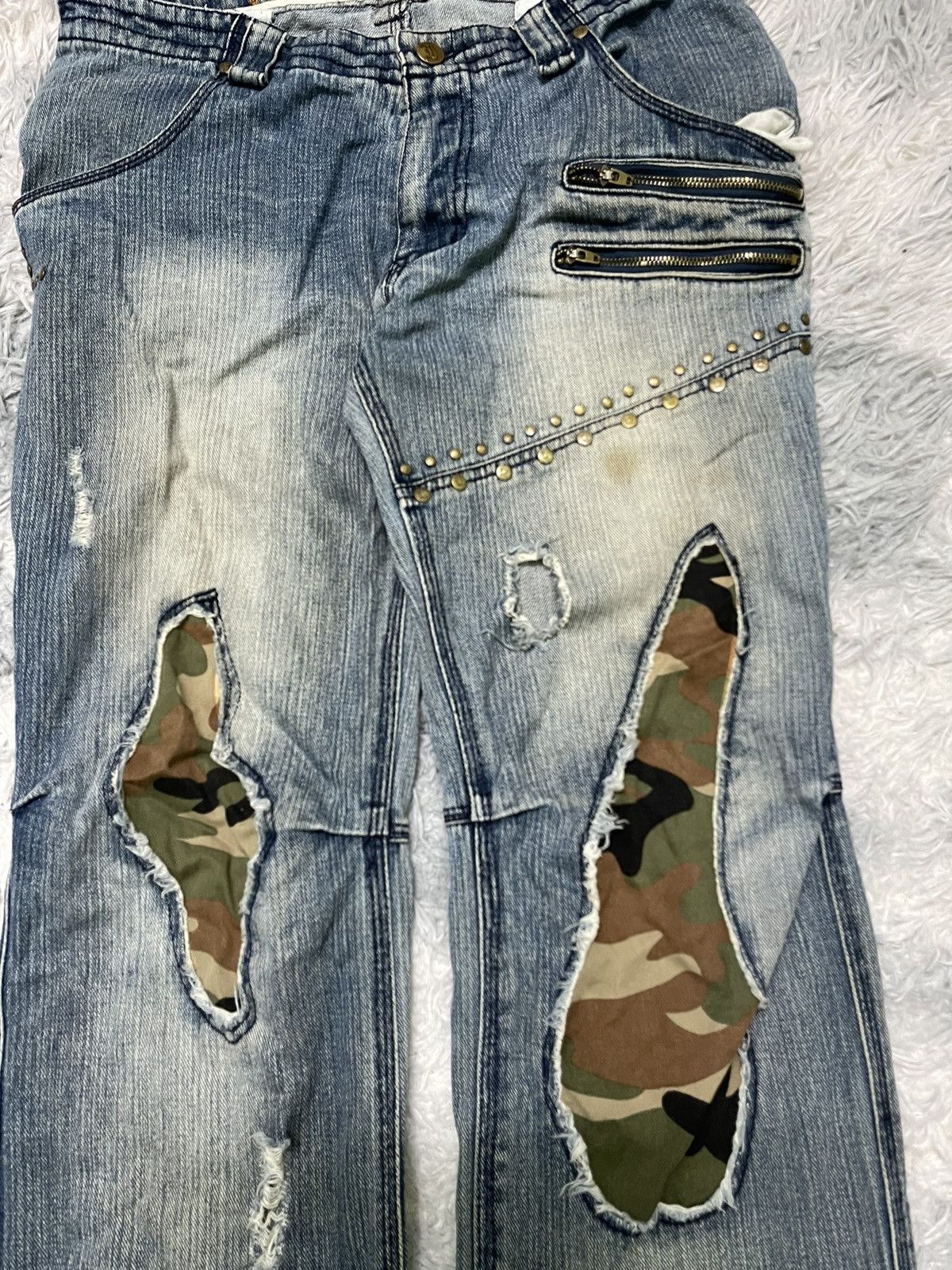Japanese Brand 2000s PPFM INSPIRED STUDDED PANT CAMO DISTRESSED Size US 33 - 4 Thumbnail