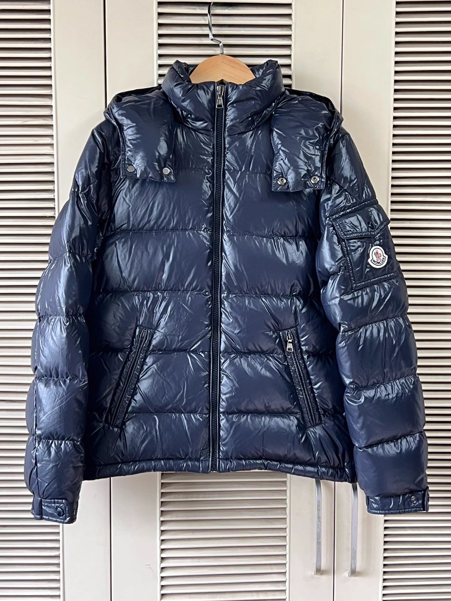 Moncler Moncler Maya Navy Shiny Hooded Short Down Jacket Size 12 Size XXS / US 00 / IT 34 - 1 Thumbnail