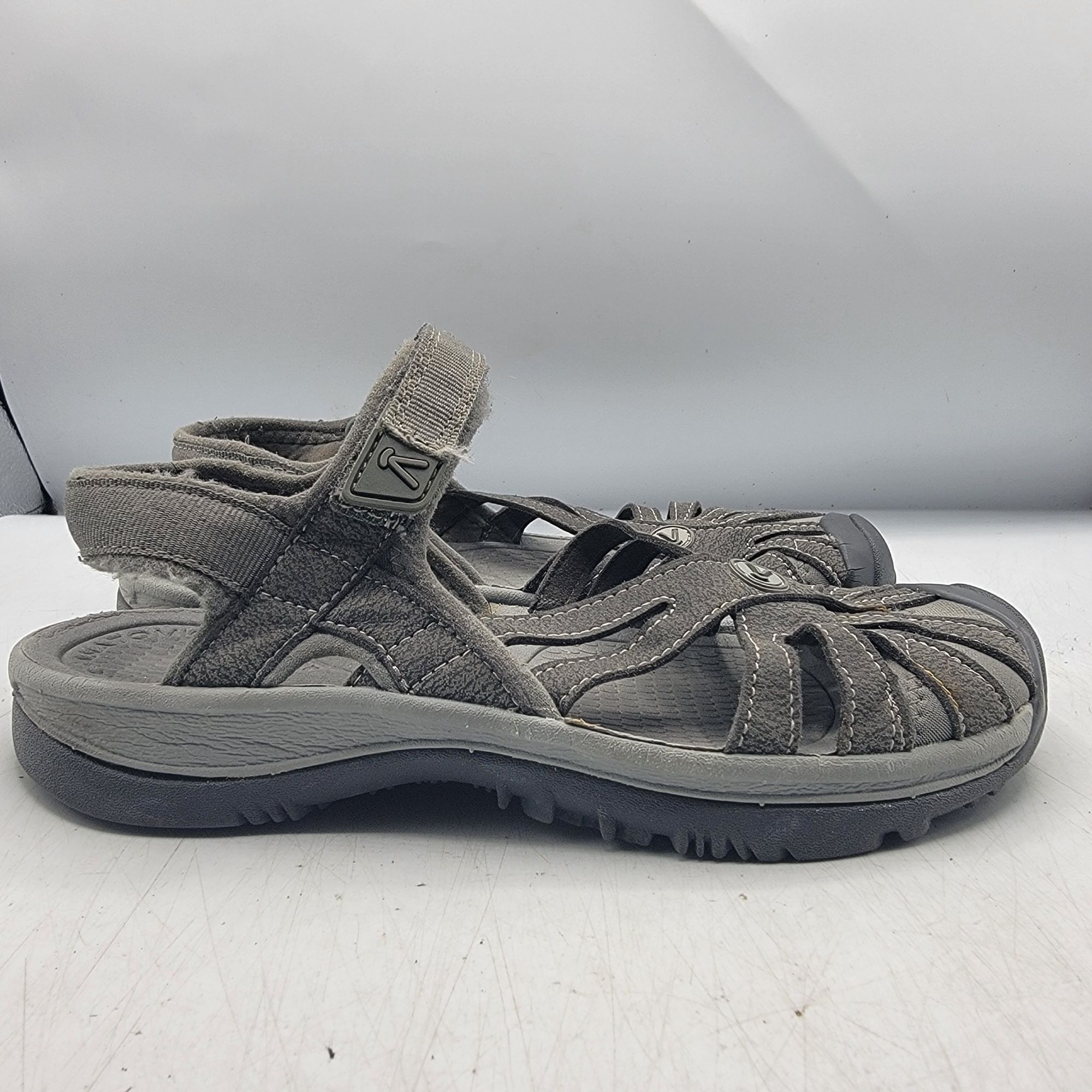 KEEN Keen Rose Womens Size 5 Gray Sandals Closed Toe Casual Walki Size US 5 / IT 35 - 13 Thumbnail