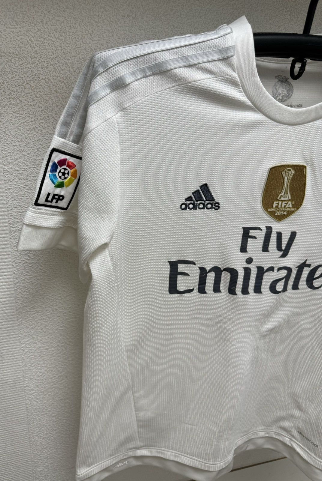 Adidas Real Madrid Adidas Fifa world championship 2014 jersey L LFP Size US L / EU 52-54 / 3 - 3 Thumbnail