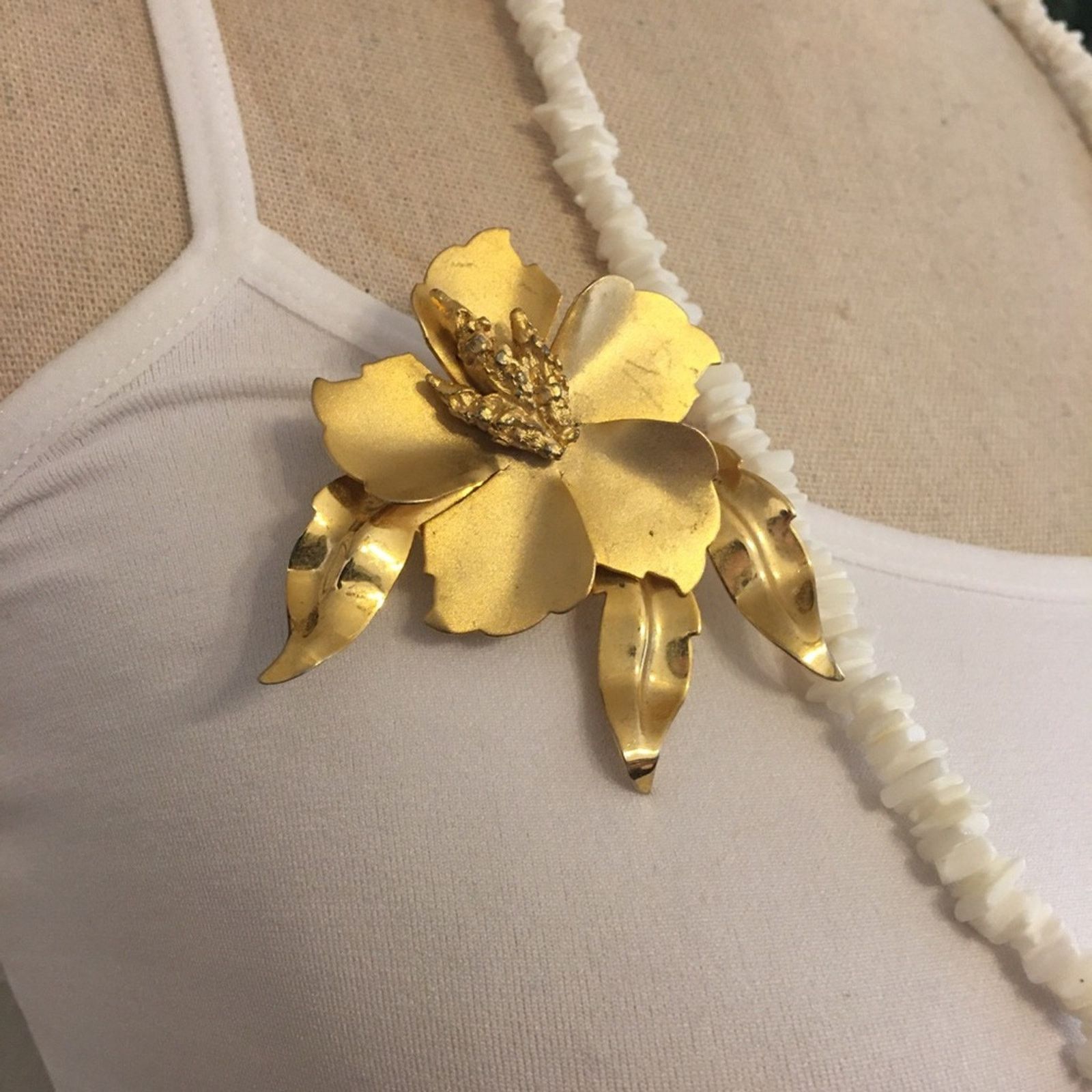 Vintage Vintage 80s gold tone flower brooch Size ONE SIZE - 8 Thumbnail