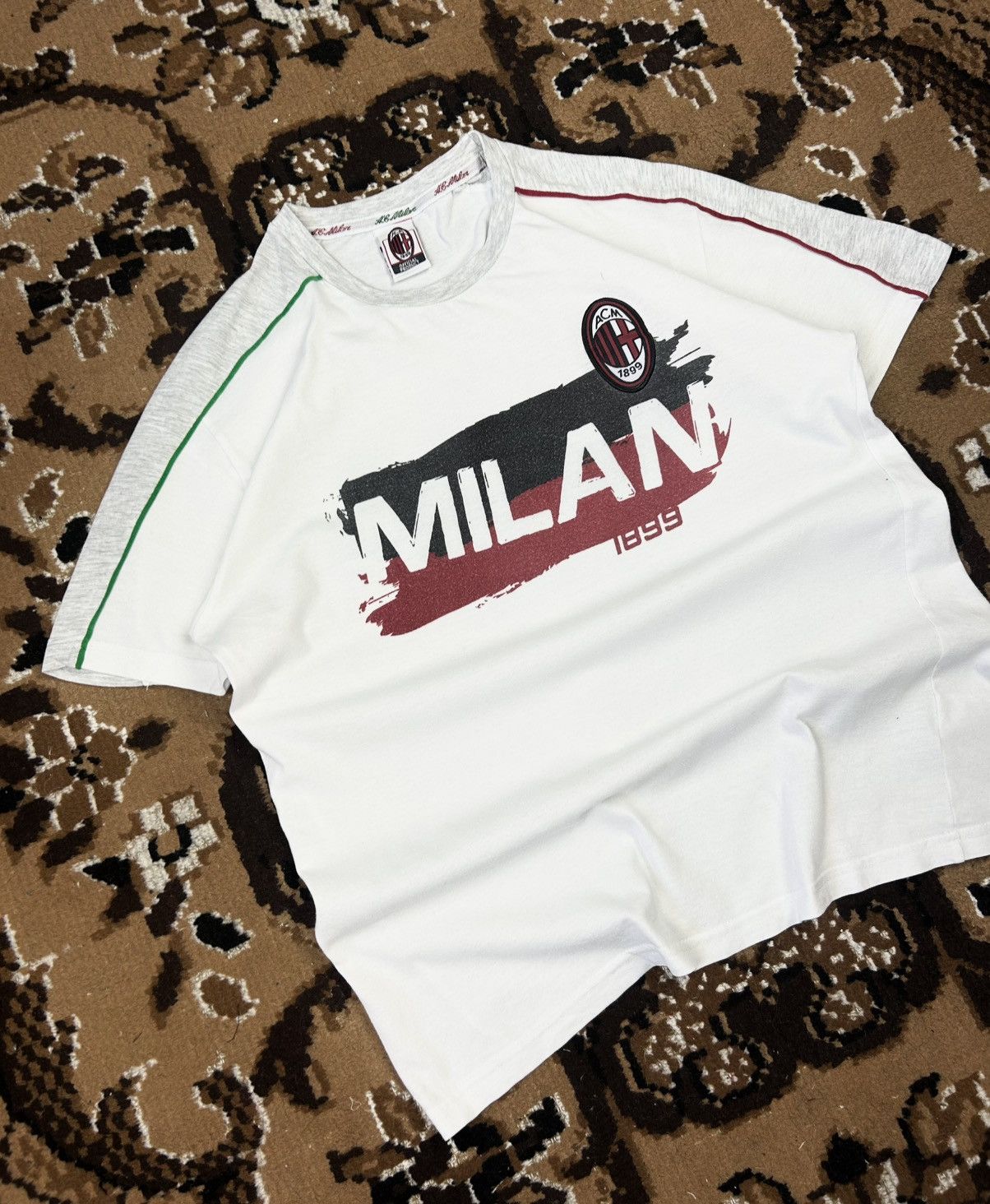Vintage Vintage AC Milan 1899 Graphic Tee Soccer Shirt Size US S / EU 44-46 / 1 - 3 Thumbnail