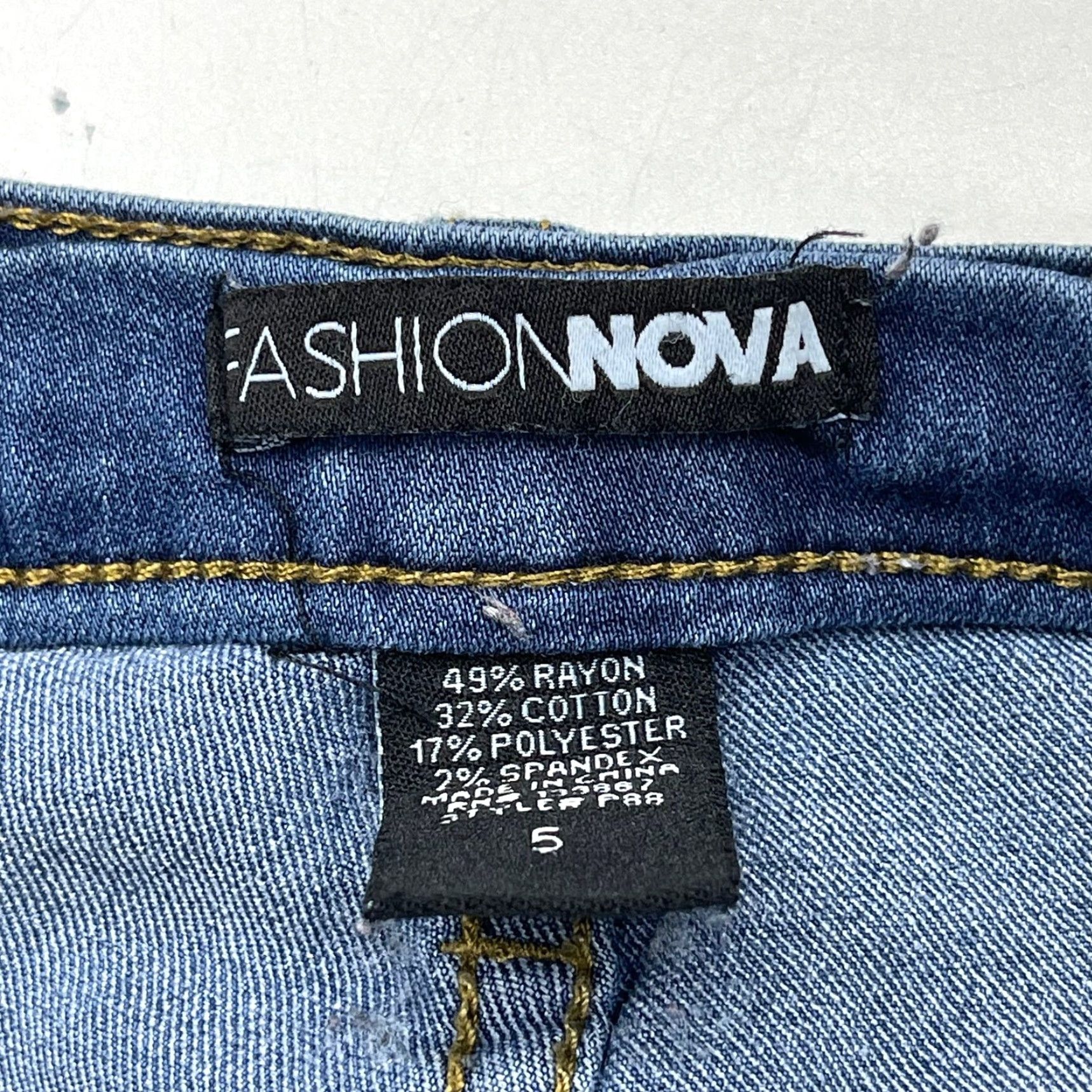 Fashion Nova Fashion Nova Jeans Juniors Size 5 Dark Blue Skinny High Waist SNAG Size 27" / US 4 / IT 40 - 3 Thumbnail
