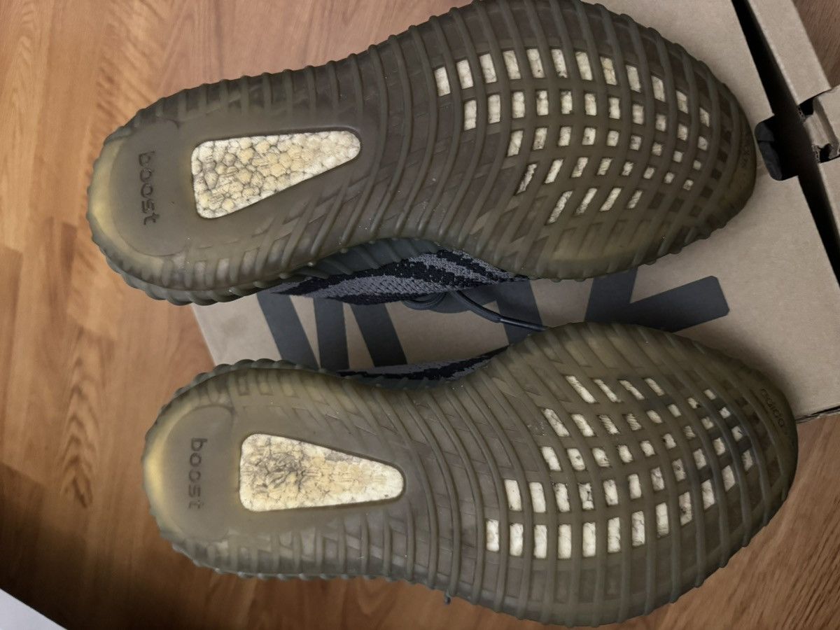 Yeezy Beluga 2.0 Size US 10 / EU 43 - 3 Thumbnail