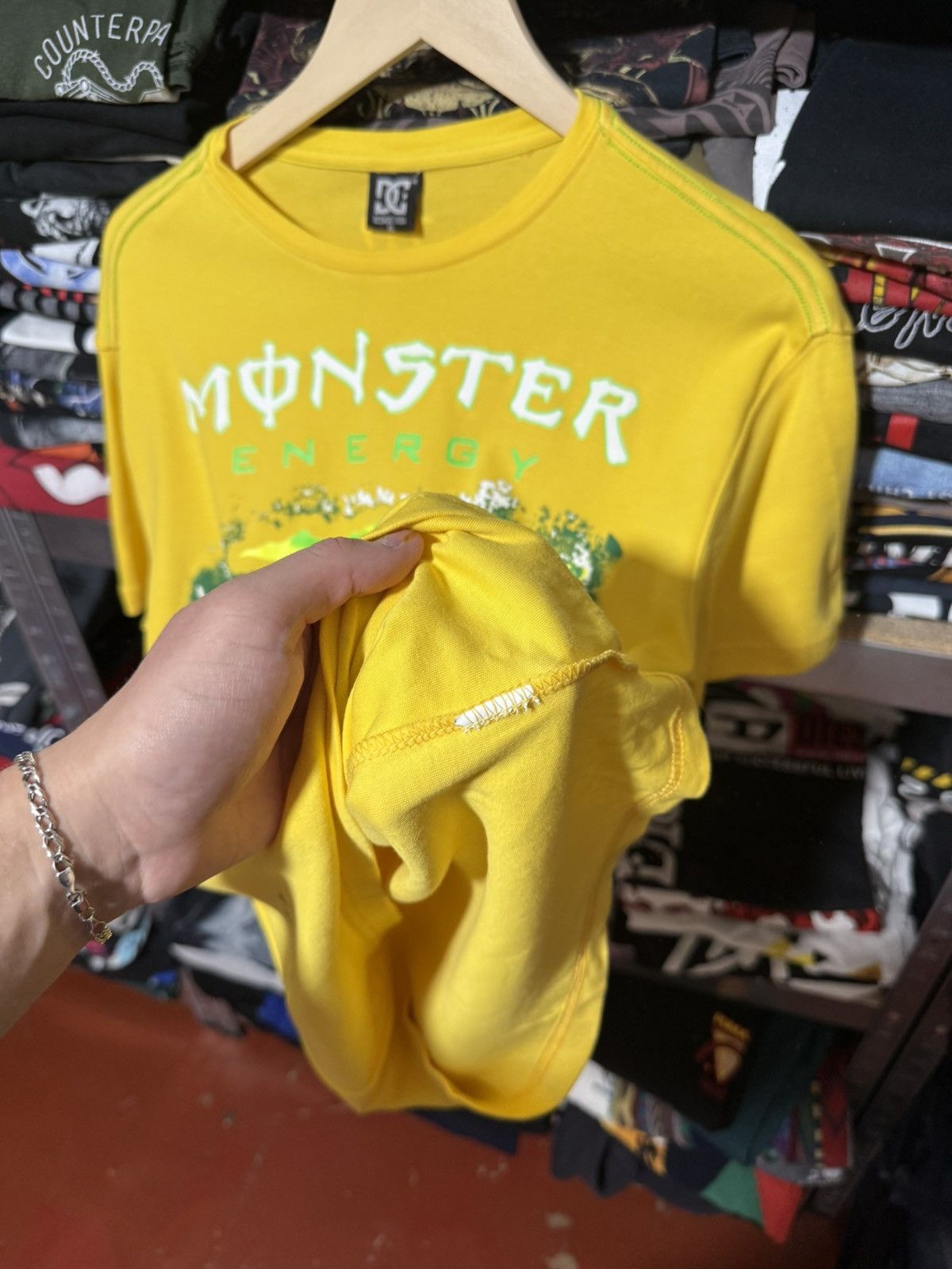 Vintage Y2K Monster Energy Big Logo Motorcycle Racing Tee Size US L / EU 52-54 / 3 - 6 Thumbnail