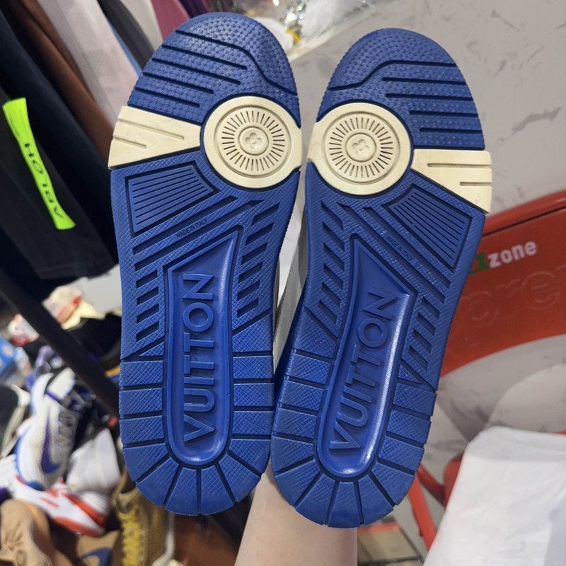 Louis Vuitton Louis Vuitton Trainer Sneakers in White and Blue -2508 Size US 8 / EU 41 - 4 Thumbnail