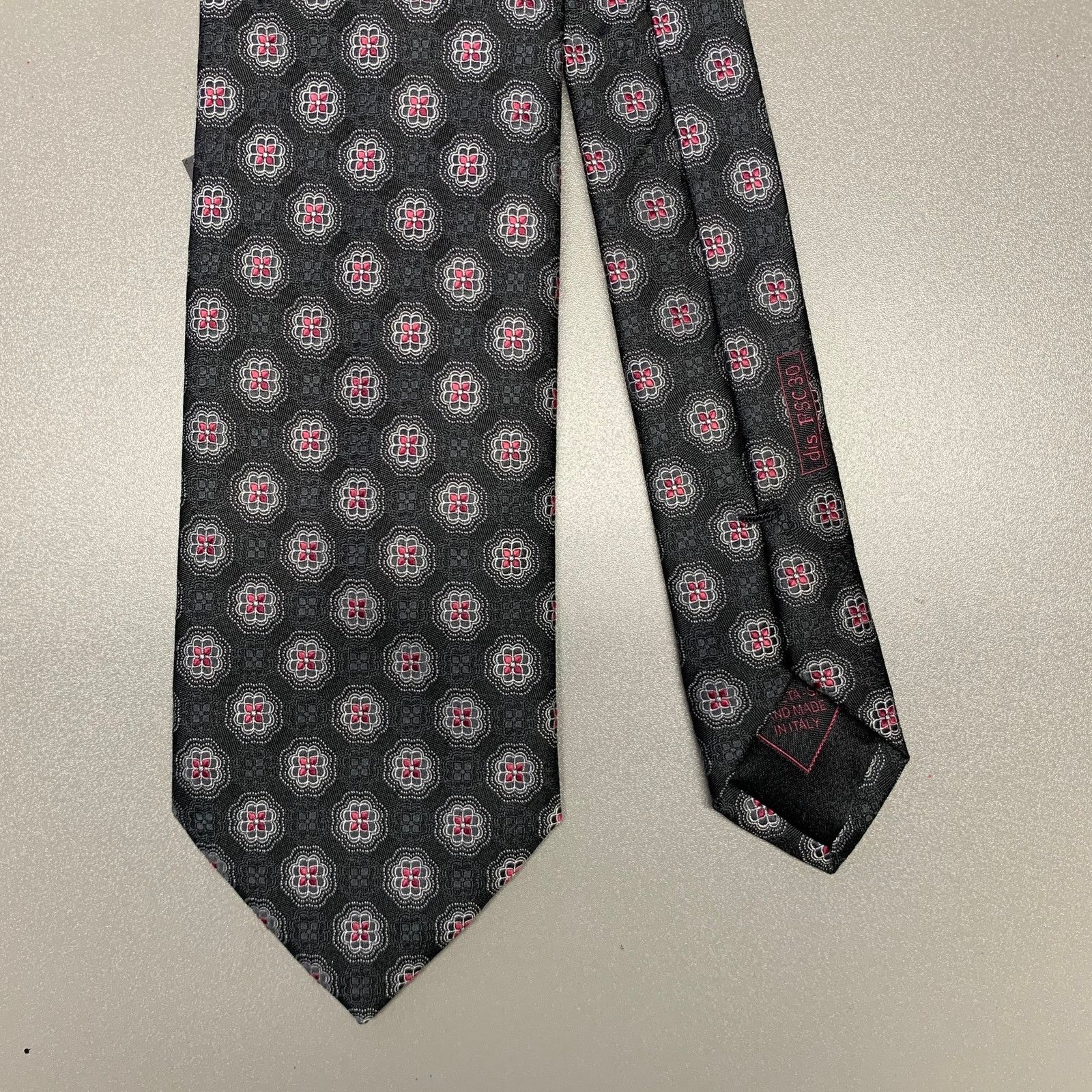Brioni BRIONI Black Red Floral Silk Tie Size ONE SIZE - 1 Thumbnail