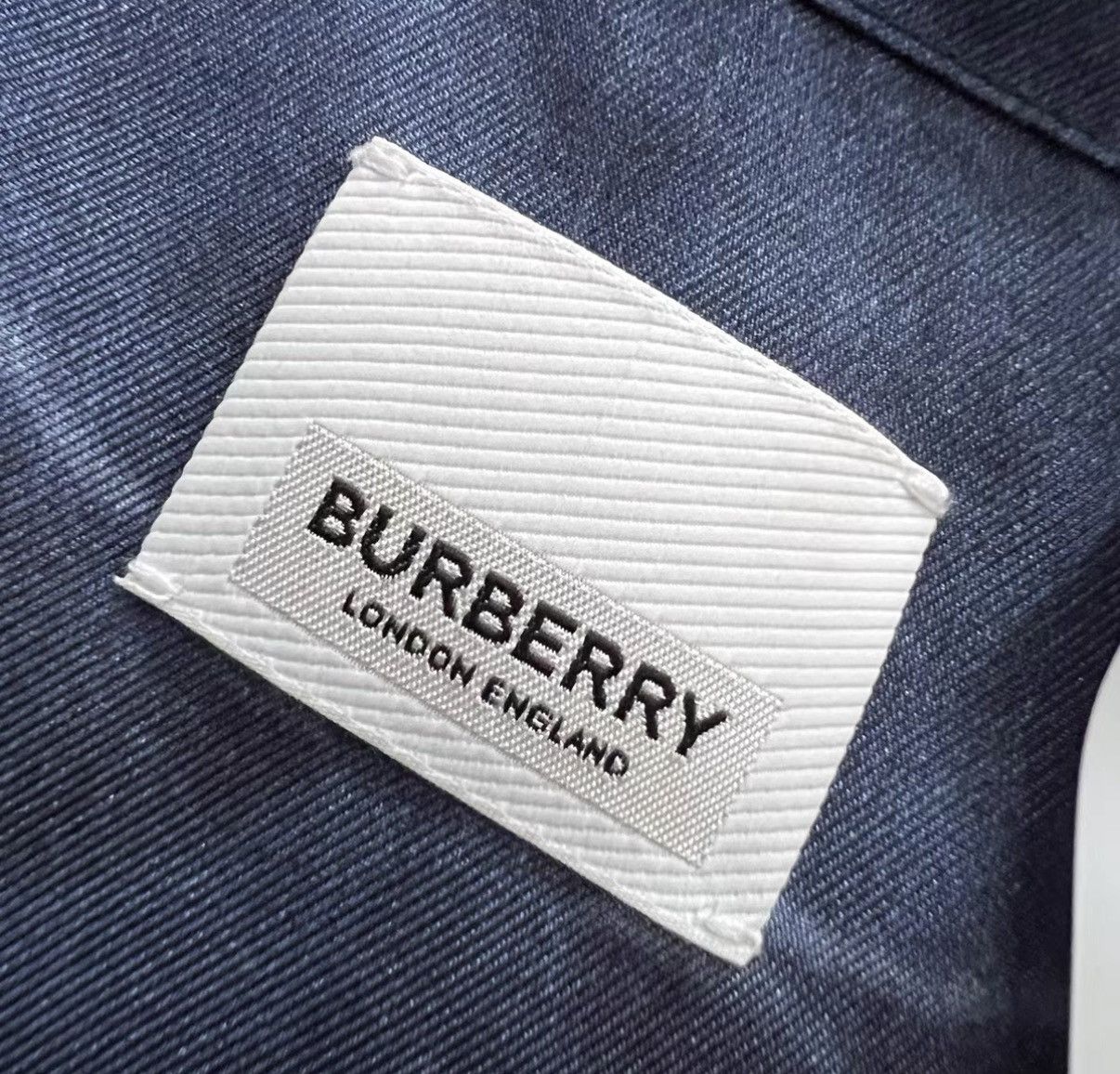 Burberry Burberry Shark Print Short Sleeve Shirt J41 Size US M / EU 48-50 / 2 - 4 Thumbnail