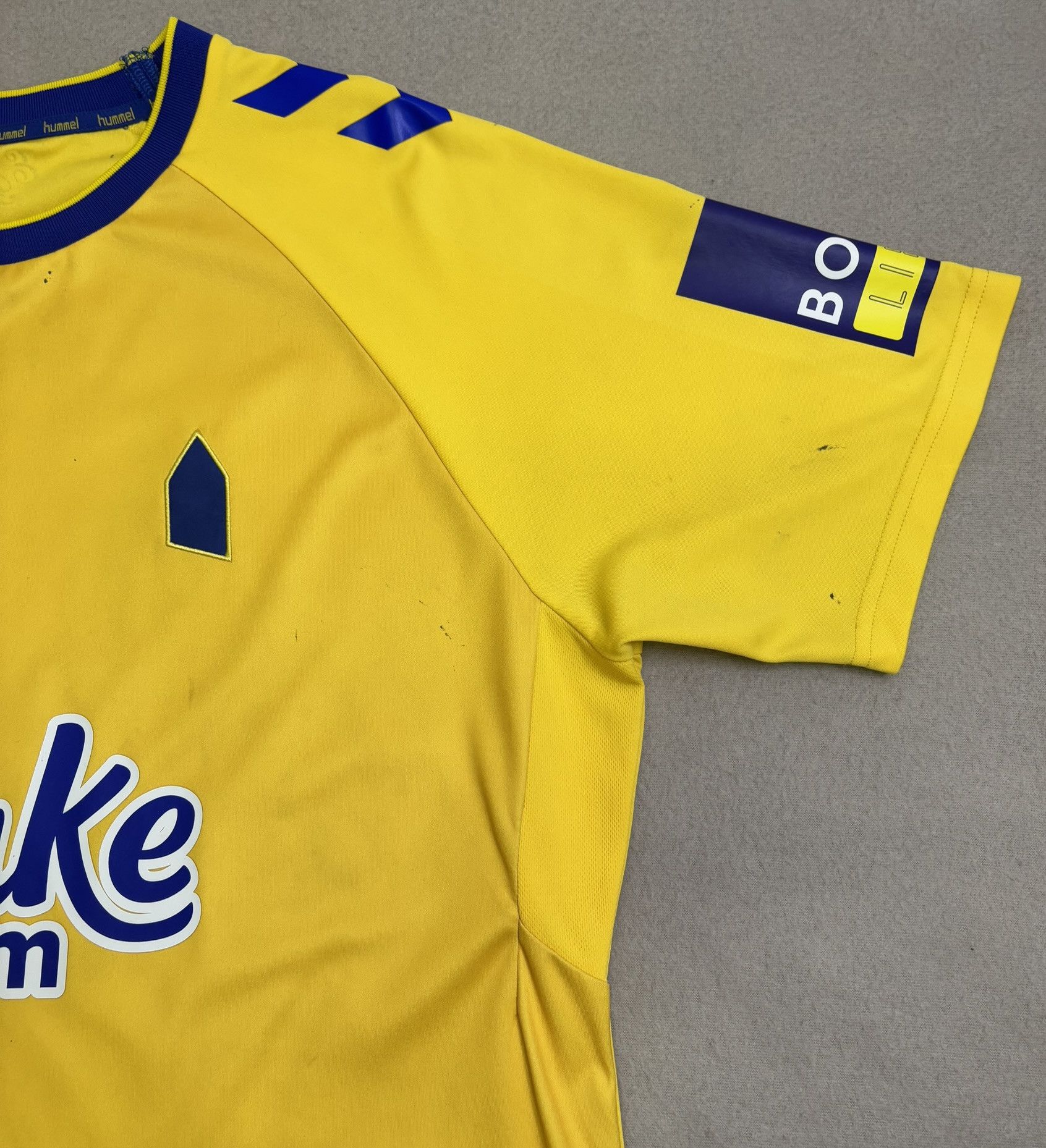 Hummel Everton 2022-2023 Iwobi #17 Hummel Football Jersey Size XL Size US XL / EU 56 / 4 - 8 Thumbnail