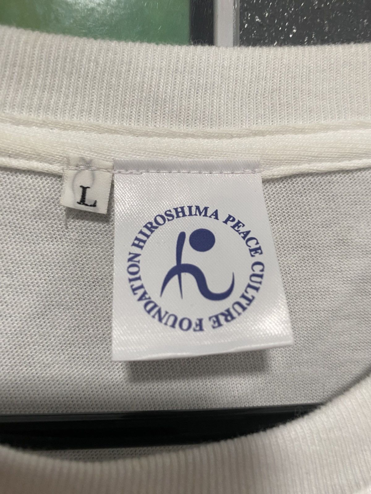 Vintage No more Hiroshimas memorial t-shirt Size US L / EU 52-54 / 3 - 2 Thumbnail