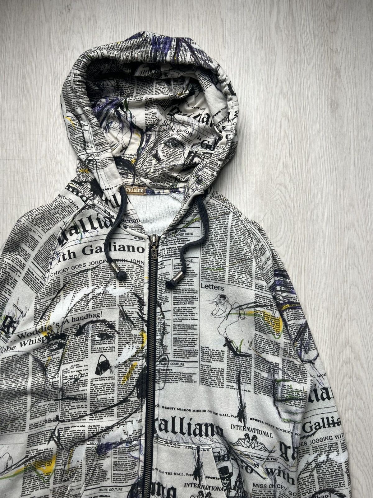 John Galliano John Galliano Gazette Newspaper Print Zip Hoodie Size US M / EU 48-50 / 2 - 5 Thumbnail