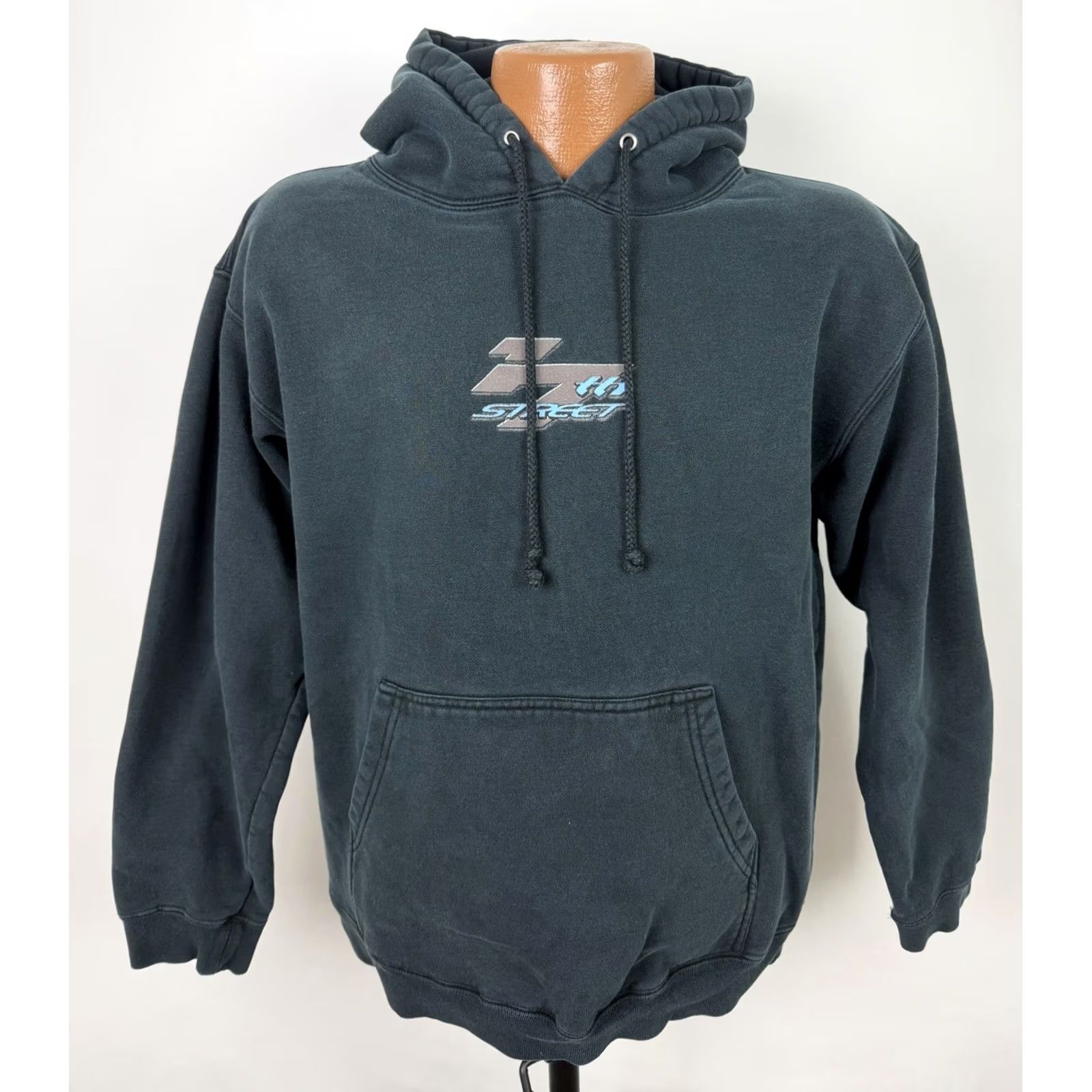 Vintage VINTAGE 17th Street Surf Shop Hoodie Mens Small Black 90s Beach Grunge Retro Skater Pullover Hoodie Mens Small Black 90s Beach Grunge Retro Skater Size US S / EU 44-46 / 1 - 2 Thumbnail
