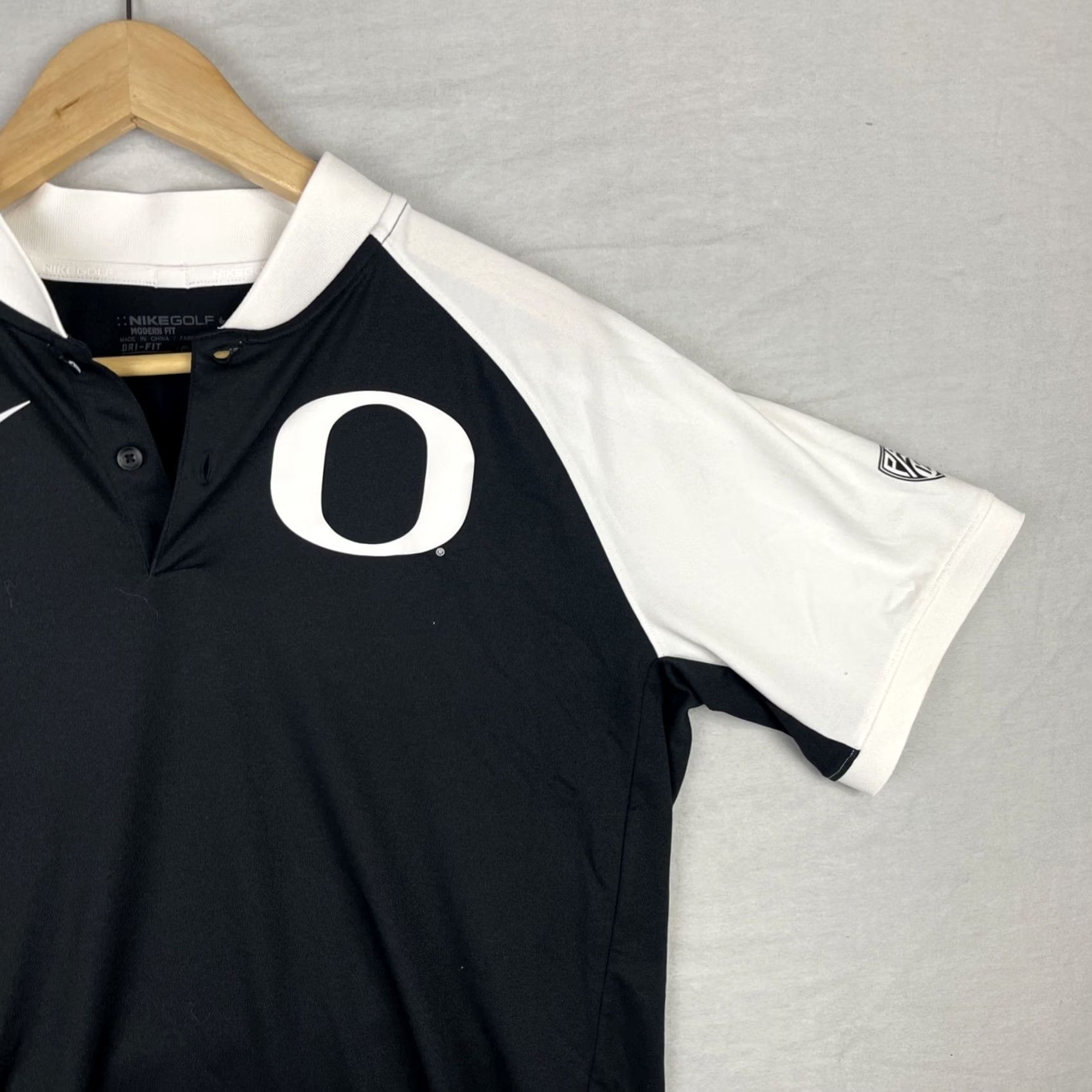 Nike Nike Dri-Fit Oregon Ducks Shirt Mens Medium Black Polo Capable Collar Team Issue Size US M / EU 48-50 / 2 - 3 Thumbnail