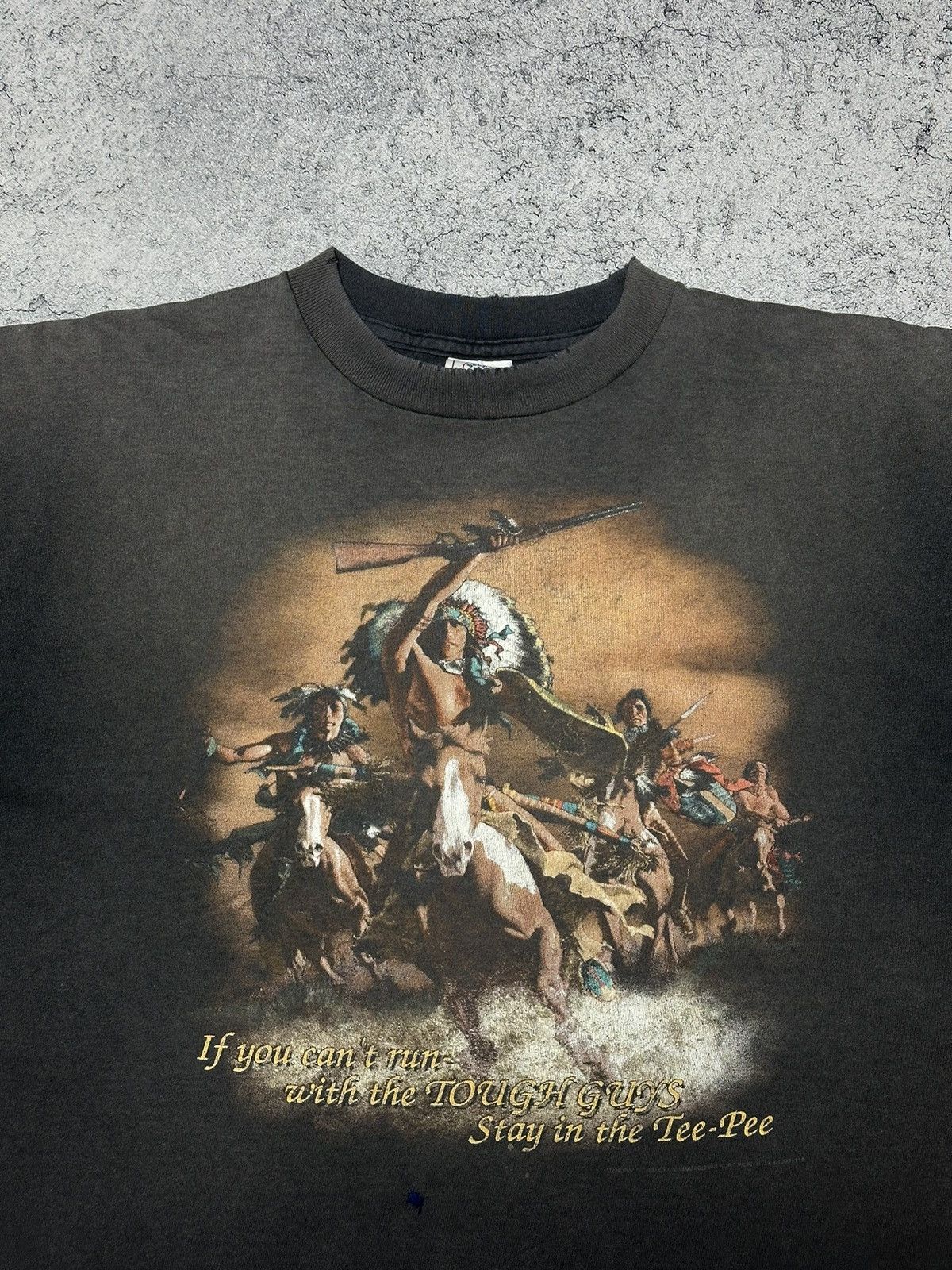 Delta Vintage Sun Faded Navajo Western Indian Graphic T-Shirt Size US XL / EU 56 / 4 - 5 Thumbnail