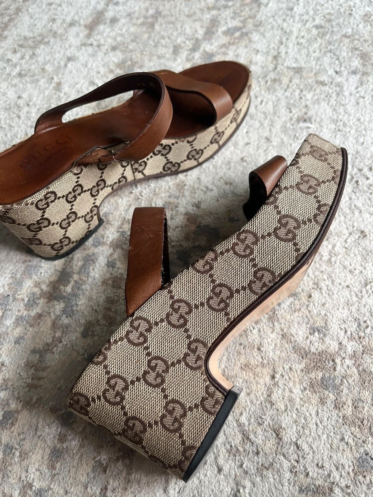 Gucci Gucci Sandals Sz US 5.5 EUR 35.5 2000s Monogram Leather Size US 5.5 / IT 35.5 - 4 Thumbnail